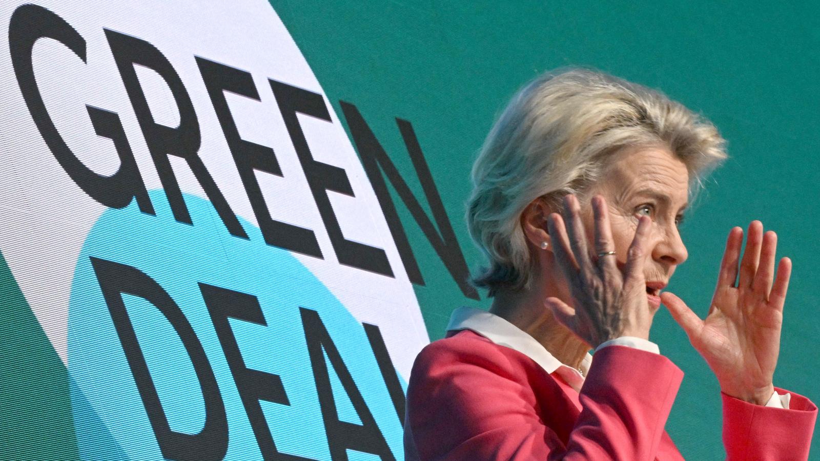 A Green Dealt Ursula von der Leyen mutatta be. A háború kirobbanása óta okoz fejfájást a zöld terv