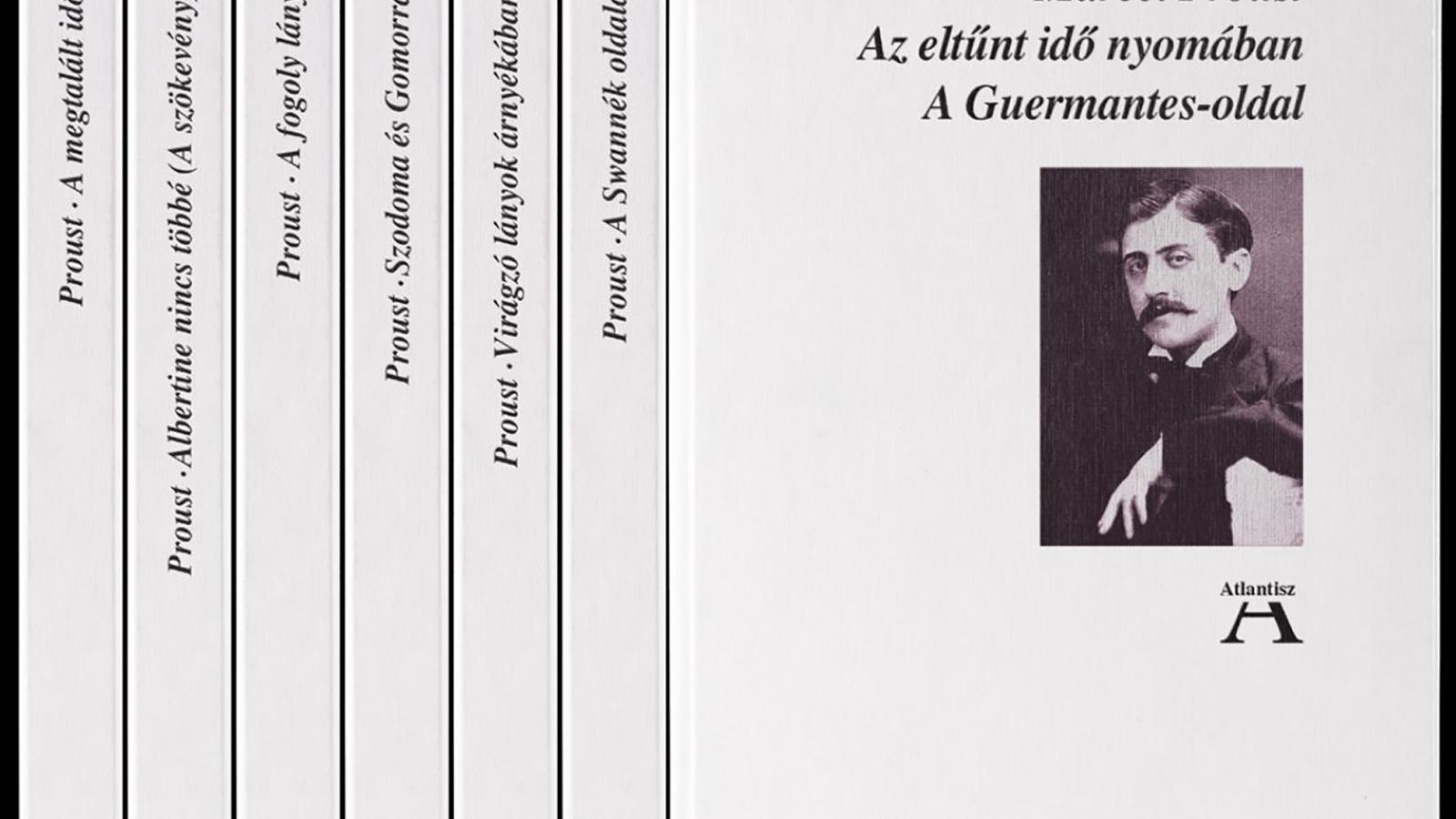 „Kevés olyan dolog van, amiről Proustnak ne lett volna gondolata. Olyan mély érzelmi világot oszt meg az olvasóval, mely csupán néhány írónak adatott meg. Hét kötet, háromezer oldal – Proust műve sokak szerint a XX. század egyik legjelentősebb alkotása