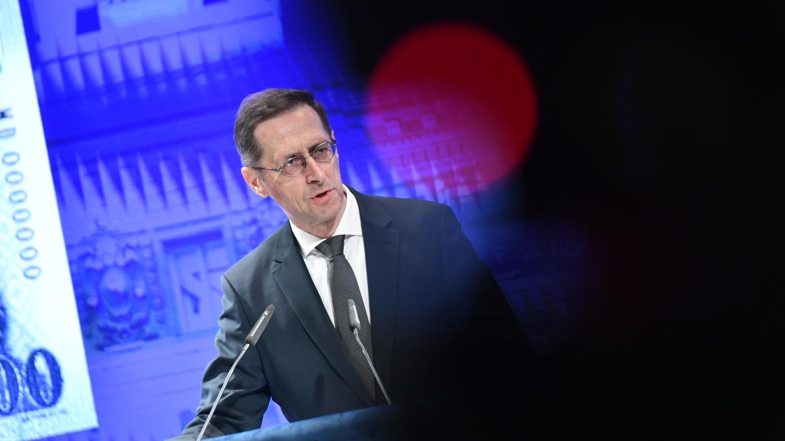 Varga Mihály jegybankelnök