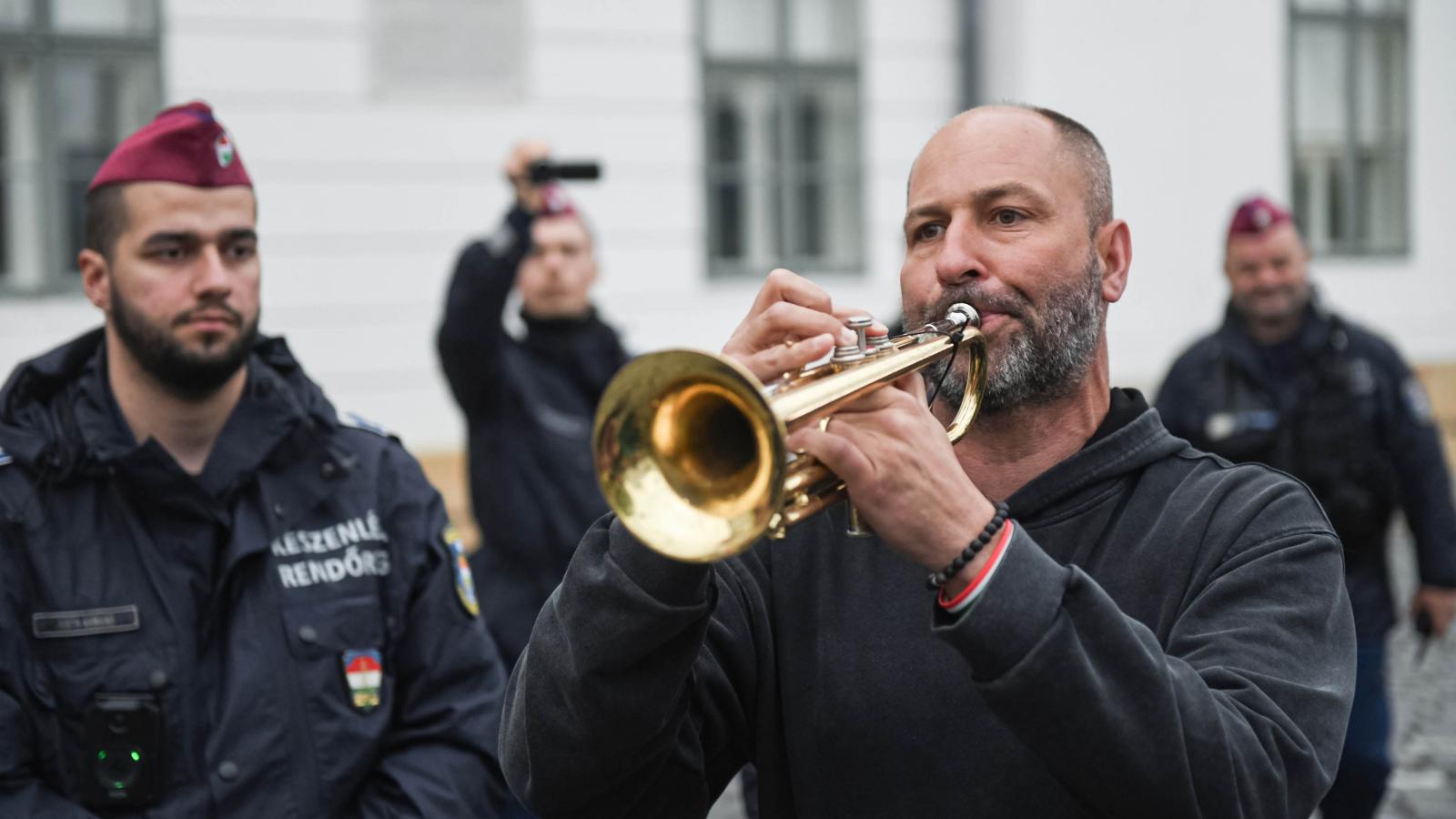 Szabó Bálint - Korábbi felvétel 