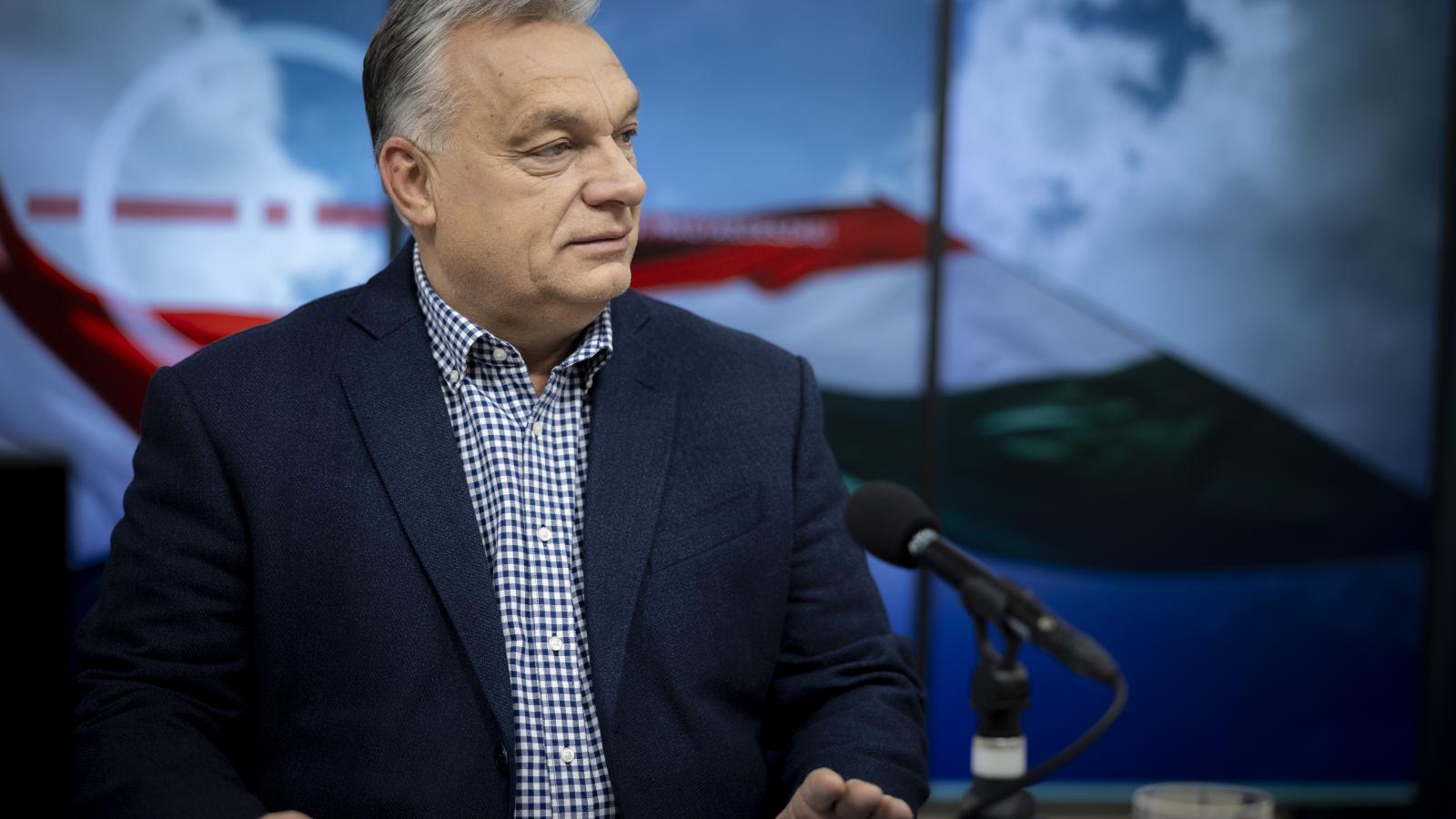  Orbán Viktor miniszterelnök interjút ad a Kossuth rádió Jó reggelt, Magyarország! című műsorában