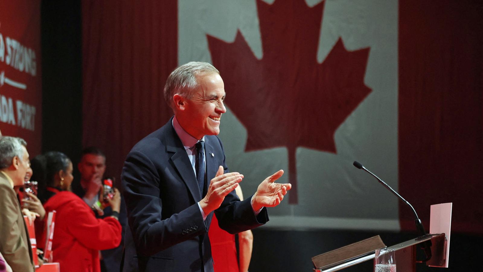 Mark Carney kanadai miniszterelnök, a Liberális Párt vezetője ünnepli a választási győzelmet Ottawában 2025. április 29-én.