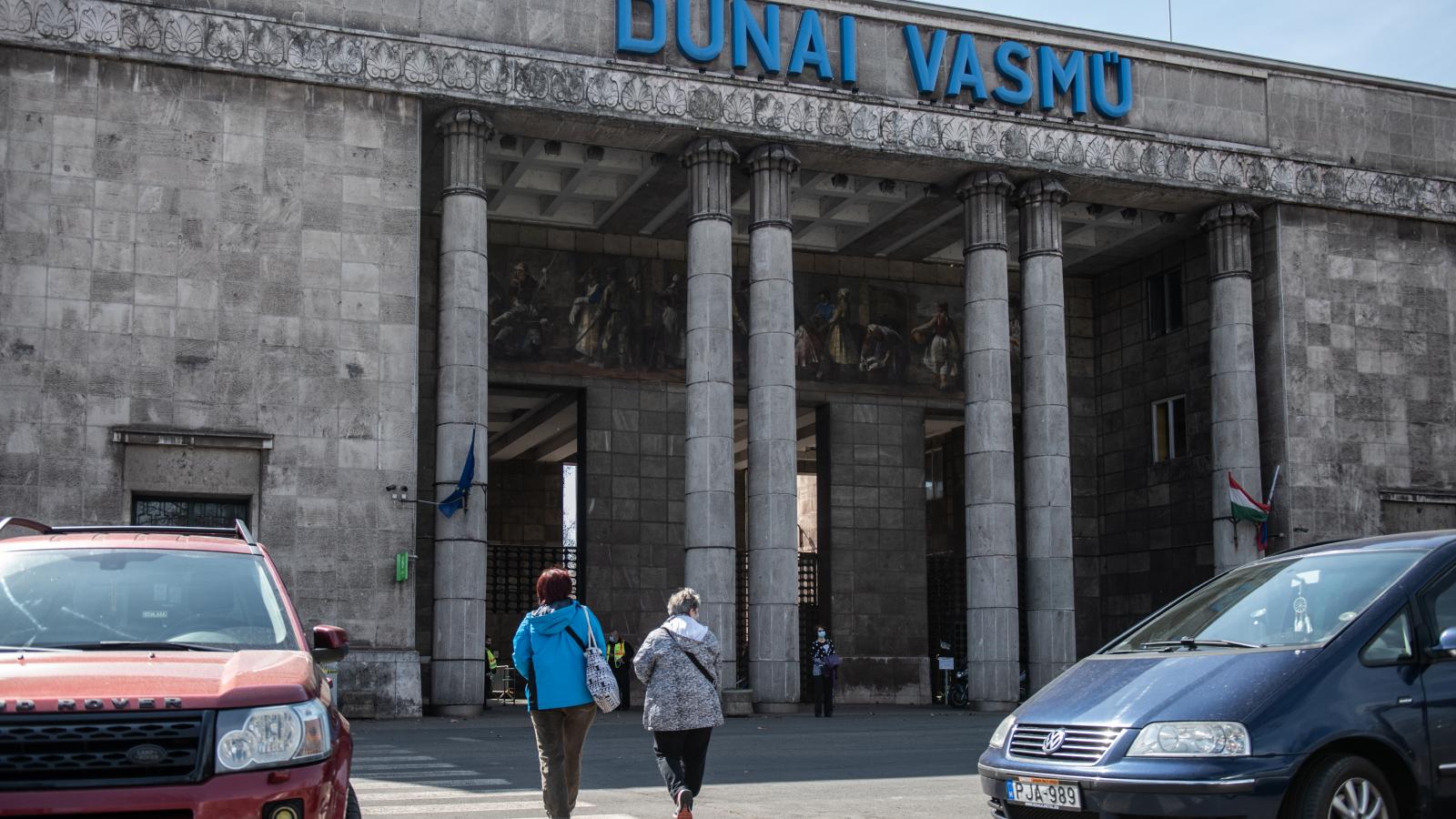 Az egykori Dunaferrből legfeljebb csak részlegek maradnak fenn