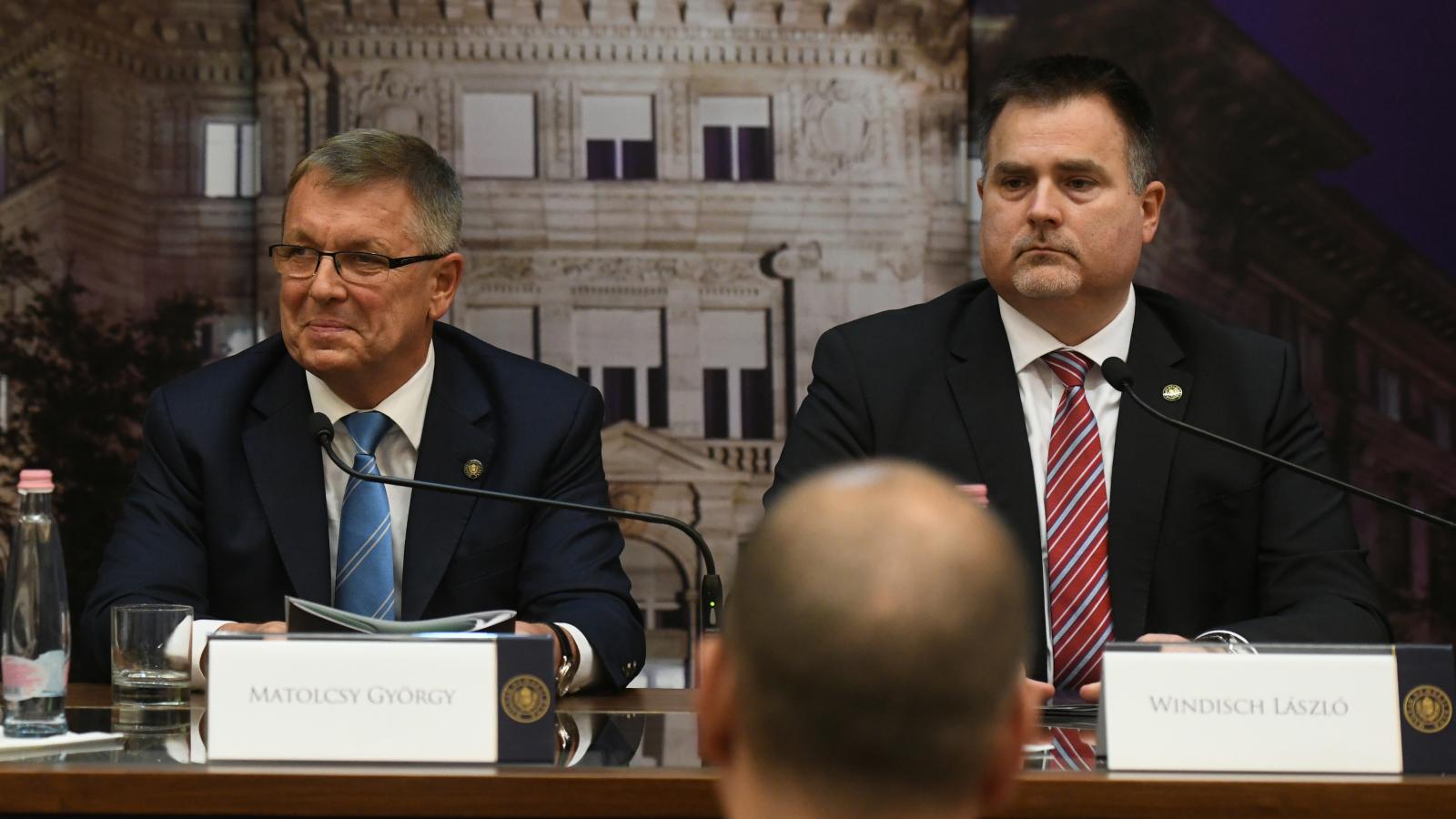 Matolcsy György jegybank-elnök és akkori alelnöke, Windisch László 2019. március 26-án 