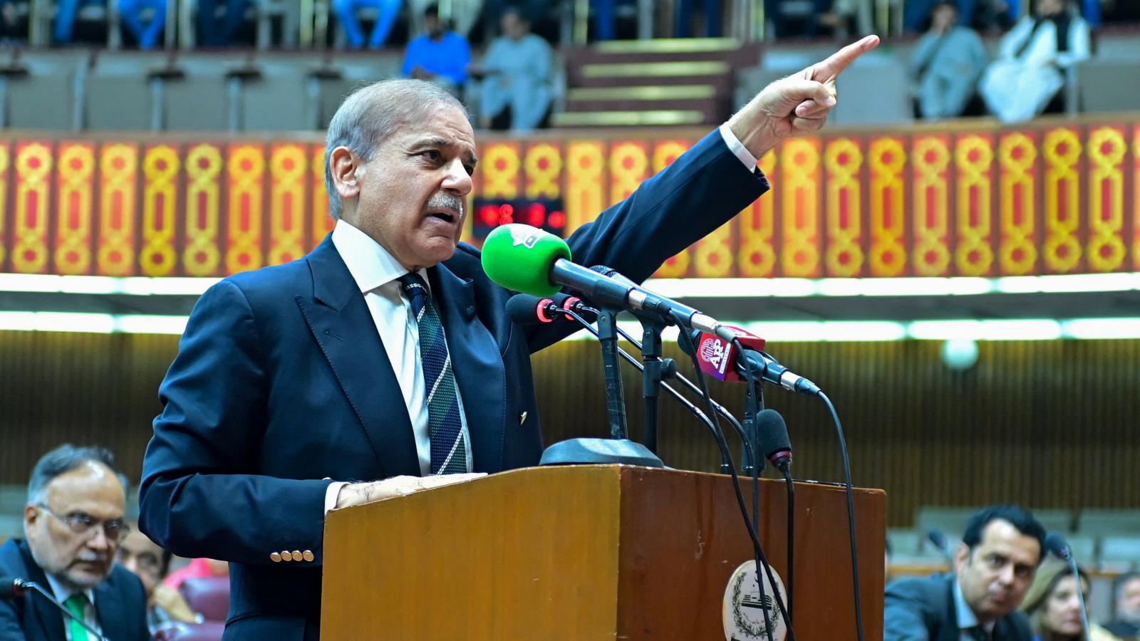 Sehbaz Sarif pakisztáni miniszterelnök 2025. május 7-én. 