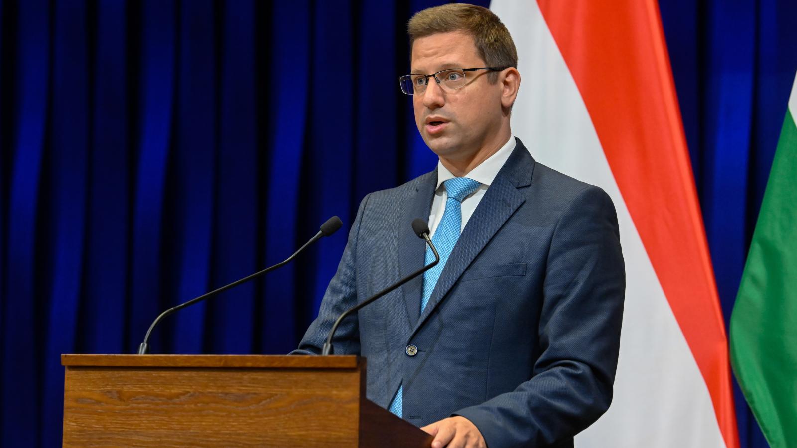 Gulyás Gergely a kormányinfón május 8-án 