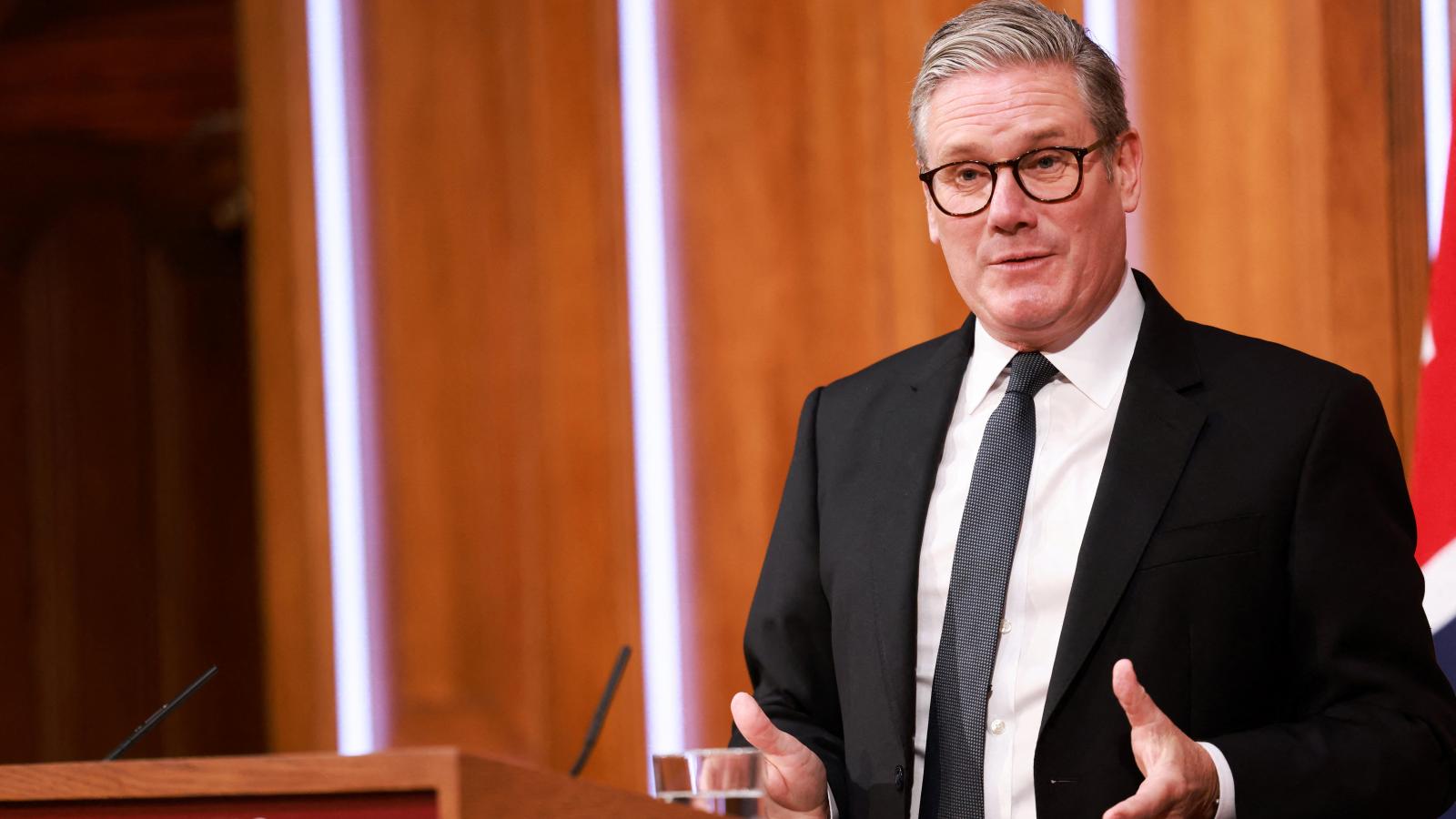 Keir Starmer brit miniszterelnök saját híveit is meglepte a reformmal