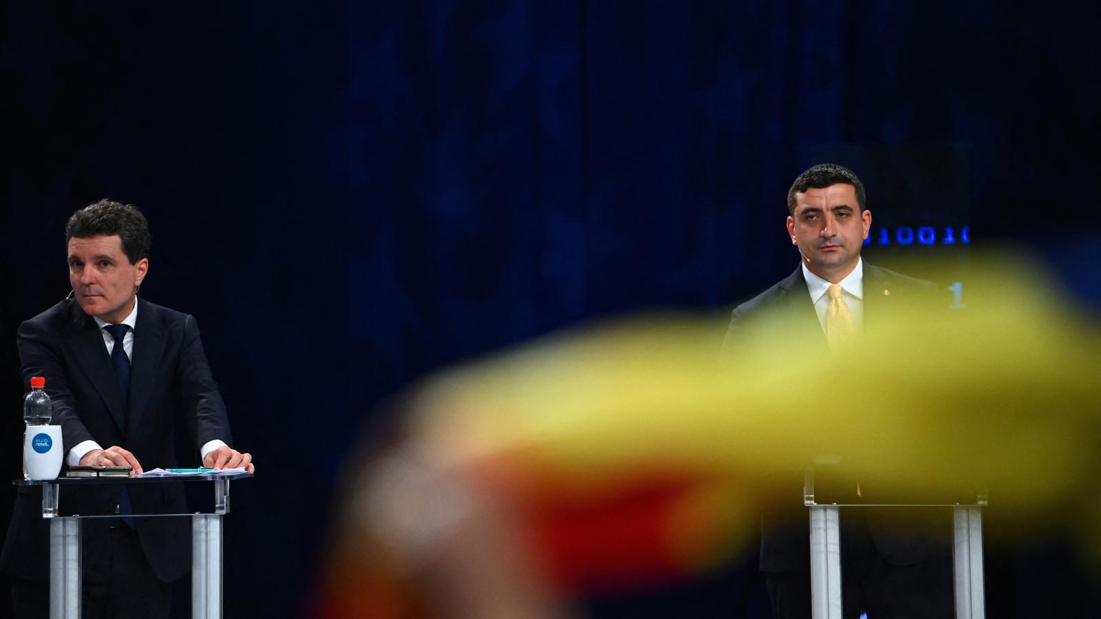 Nicușor Dan és George Simion a 2025. május 8-i televíziós vitában