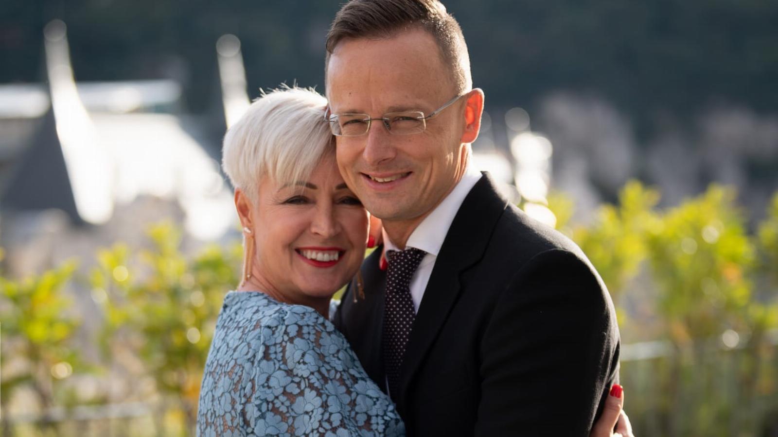 A Szijjártó házaspár egy korábbi felvételen