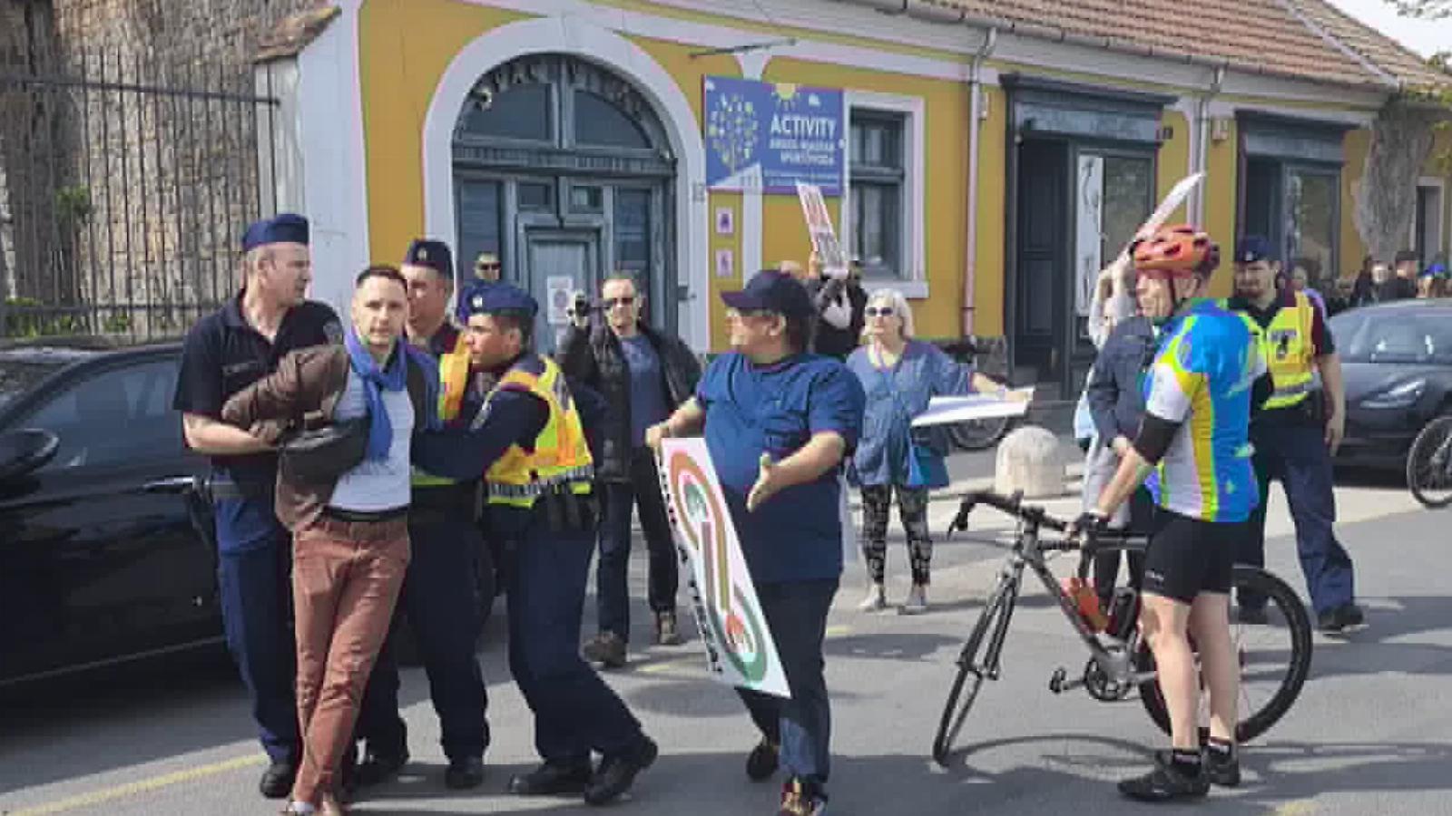 Albert-Nagy Ákos előállítása Szentendrén április 13-án 