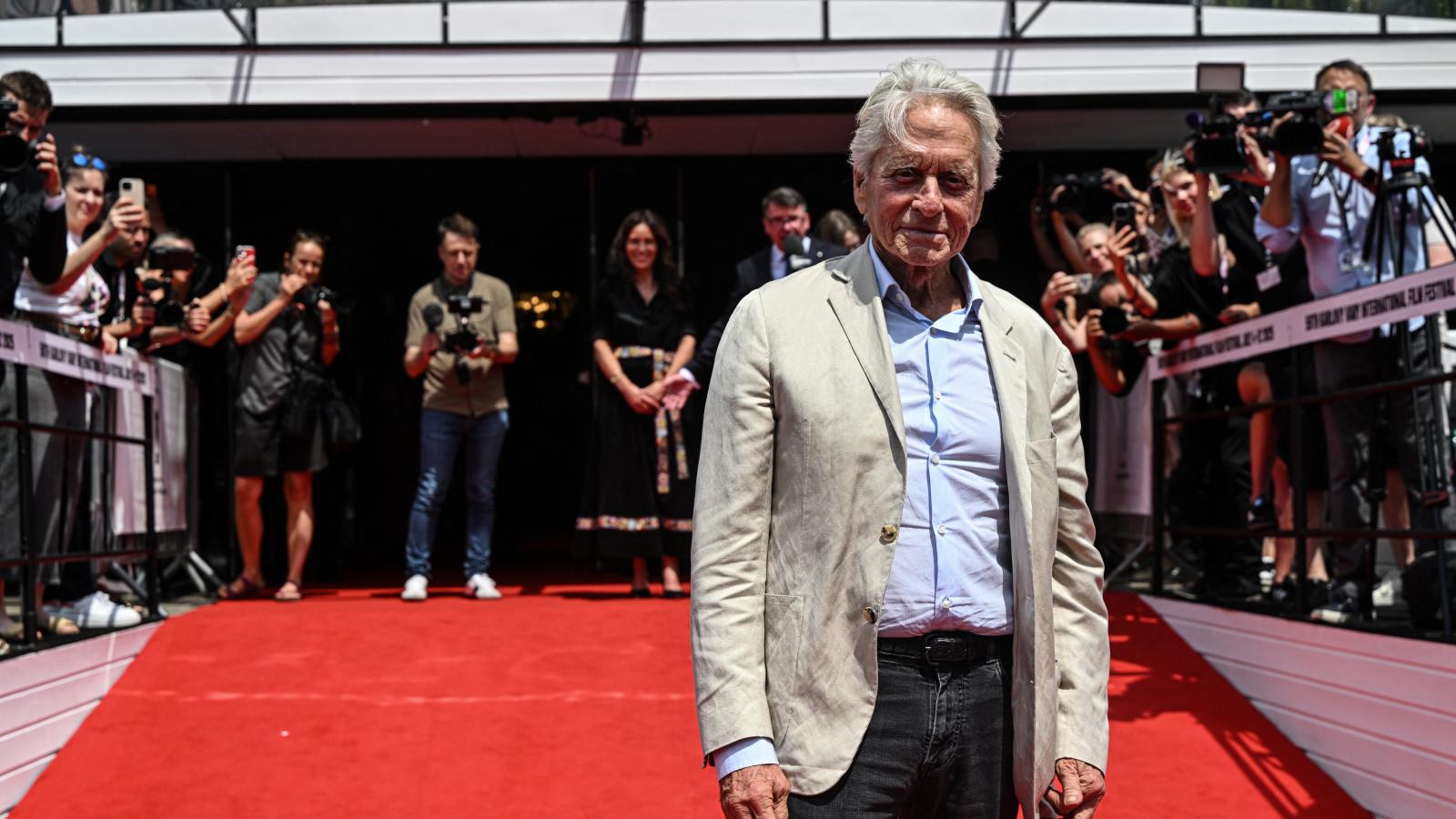 Michael Douglas