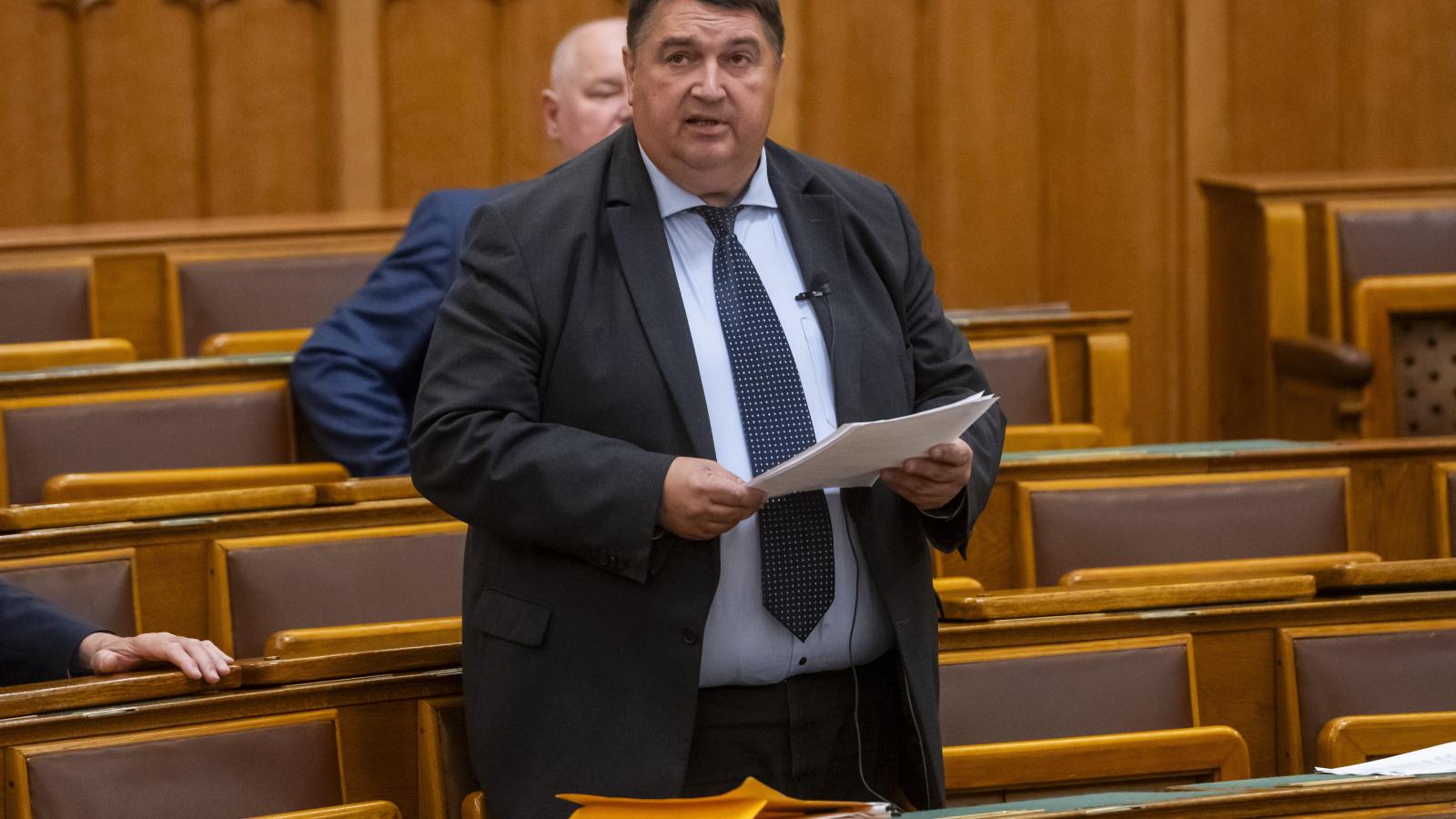 Korábbi felvétel 
