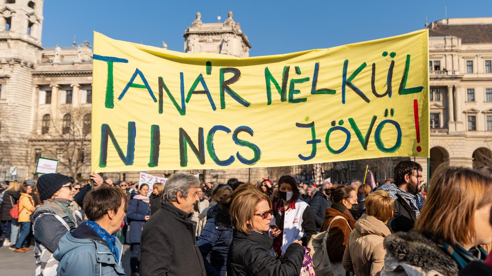 Egy korábbi tüntetés molinója