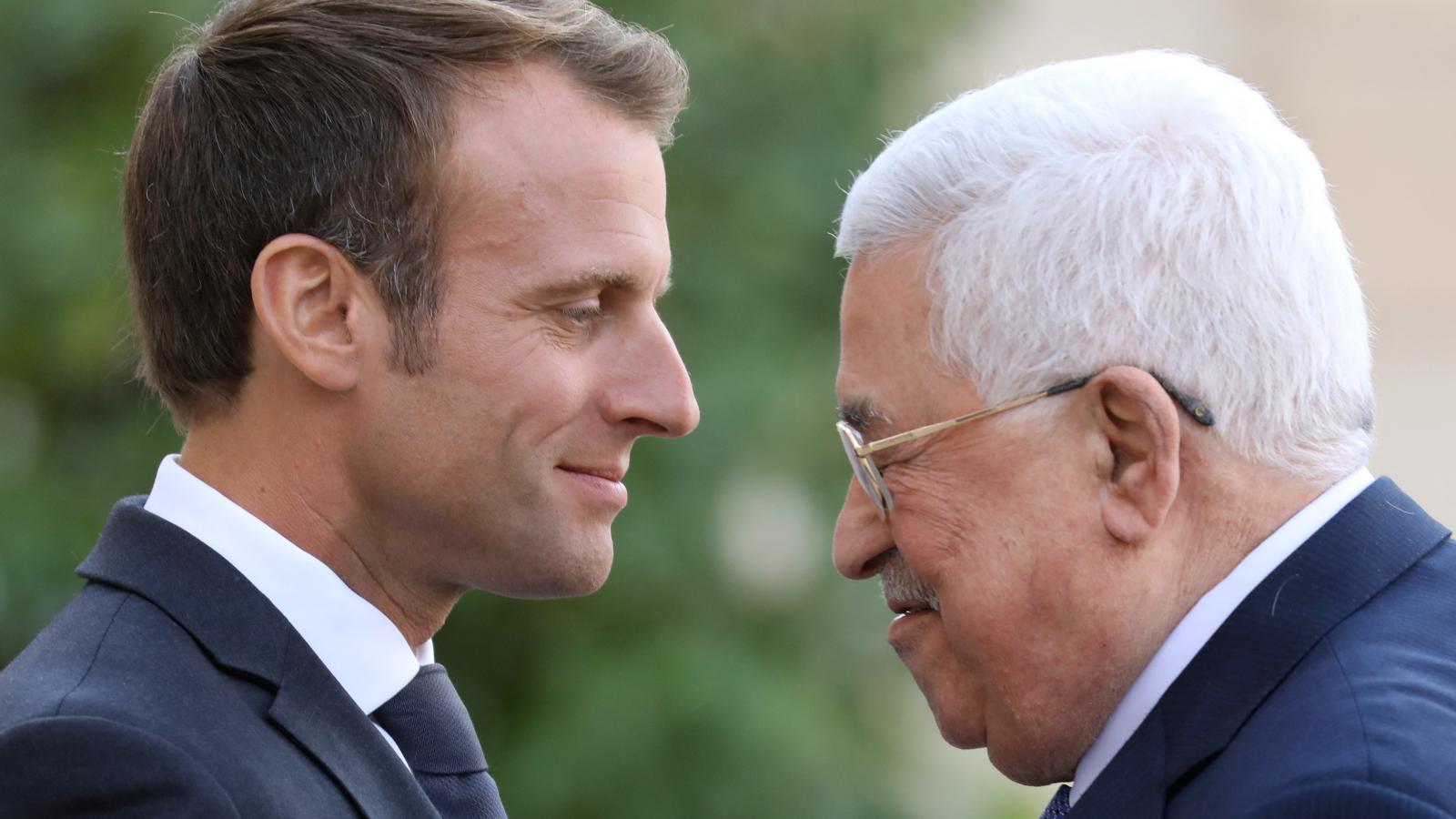 Emmanuel Macron francia és Mahmúd Abbász palesztin elnök 2018. szeptember 21-én Párizsban