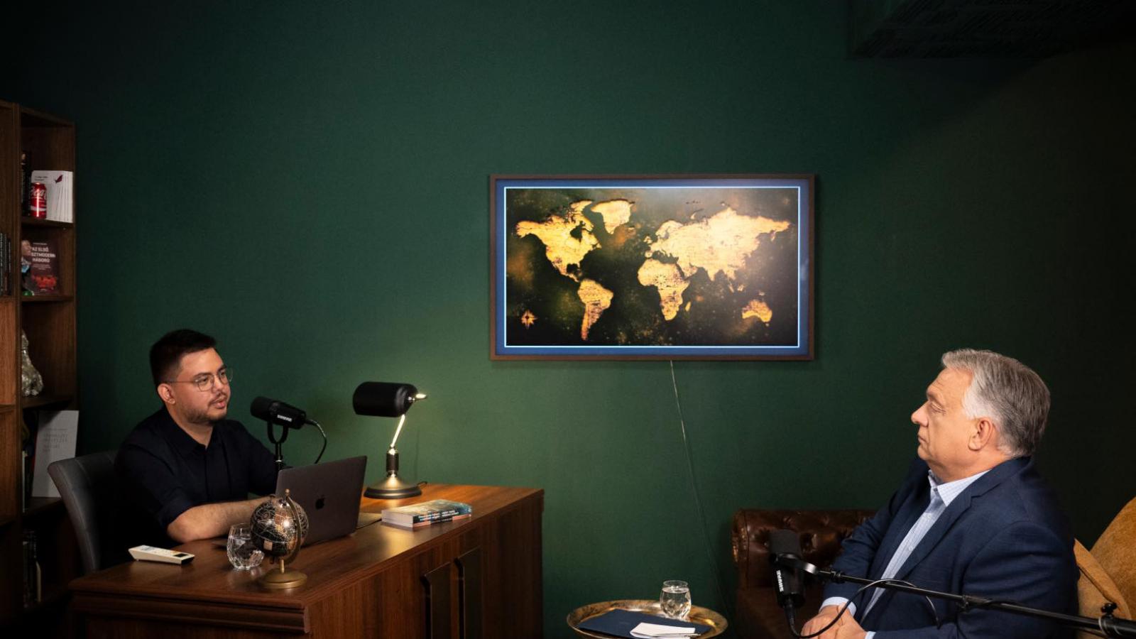 Orbán Viktor az Ultrahang YouTube-csatornáján az elveszített fiatalsághoz szól