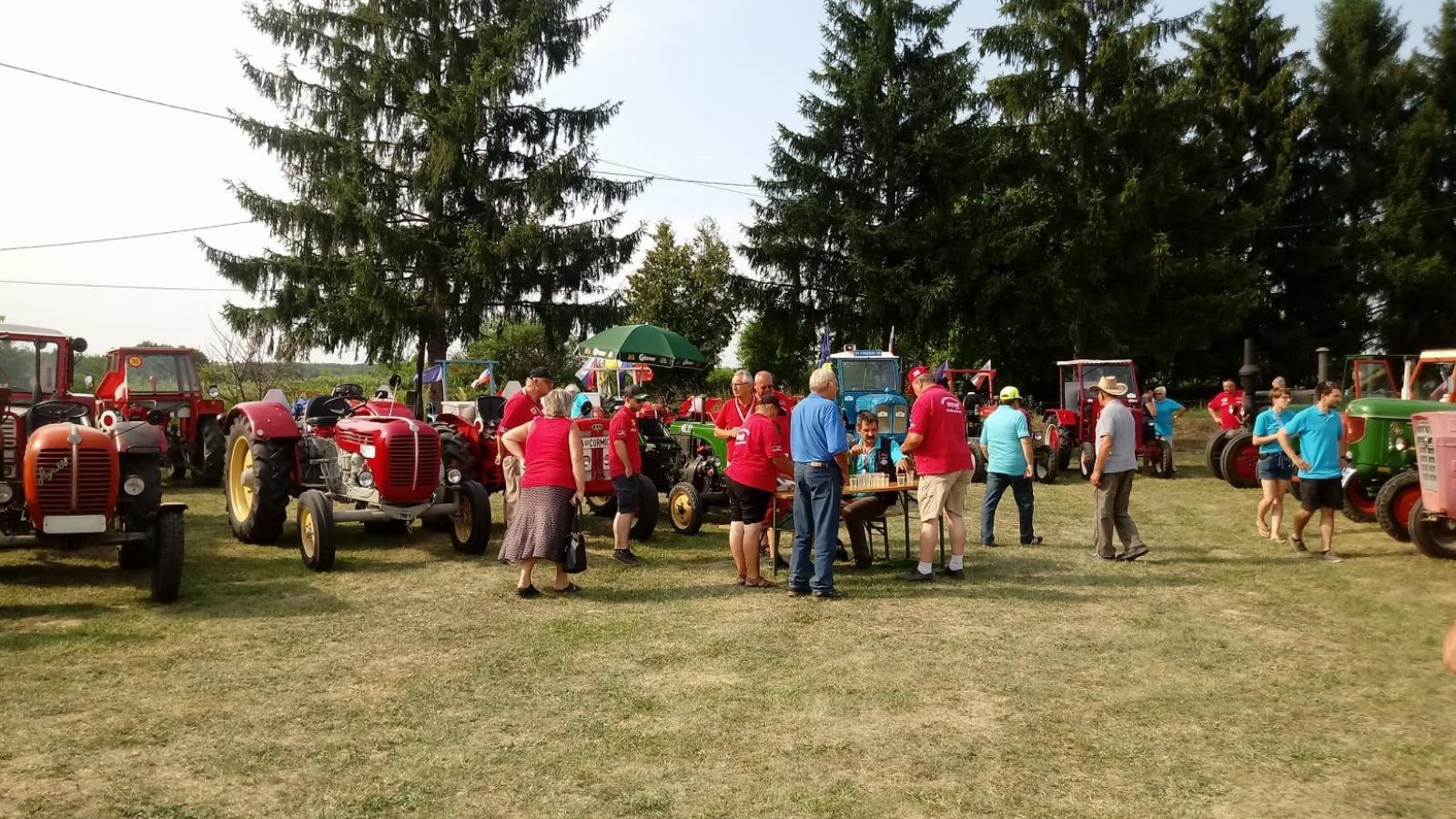Résztvevők az egyesület egyik korábbi rendezvényén. 
