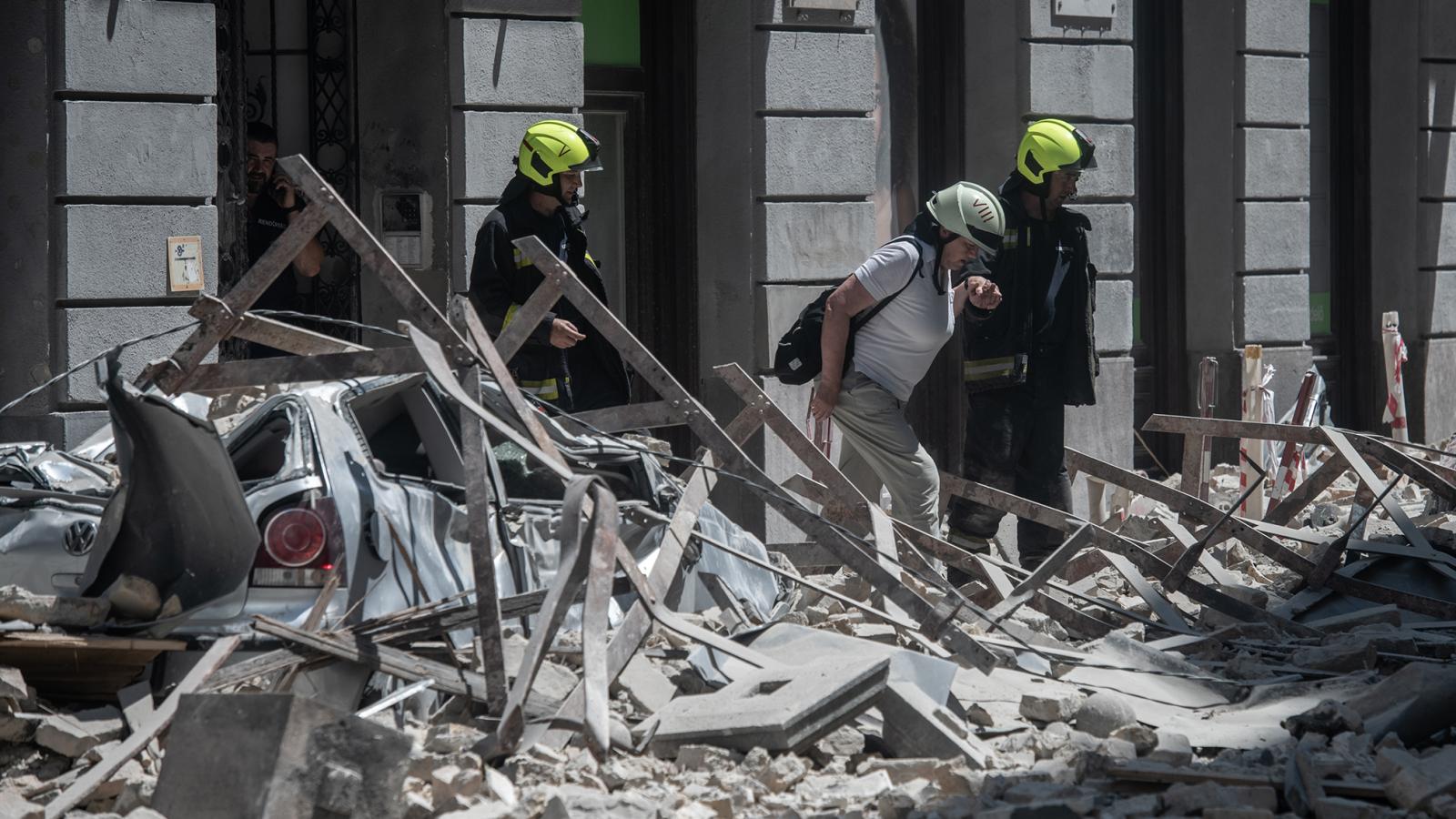 2022 júniu­sá­ban az utcára dőlt a homlokzati fal egy része és néhány tetőszerkezeti elem. A balesetben négyen megsérültek, az Operettszínház egyik táncművésze életveszélyesen