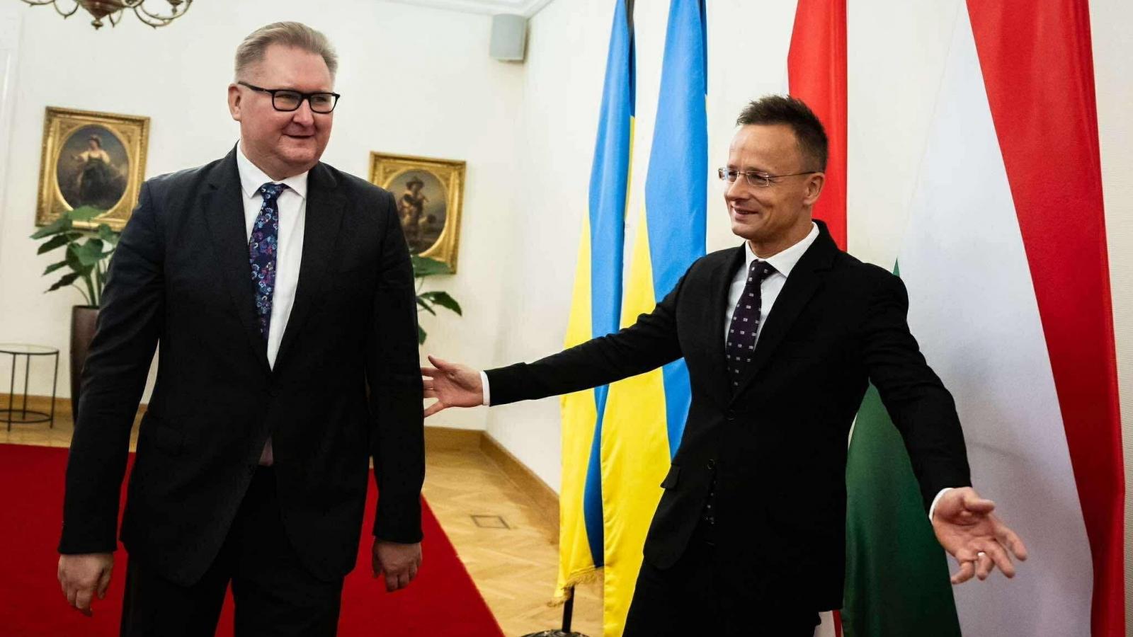 Szijjártó Péter hivatalában fogadta Tarasz Kacskát, az Európa és az euró-atlanti integráció ügyeiért felelős ukrán miniszterelnök-helyettest szeptember 11-én 