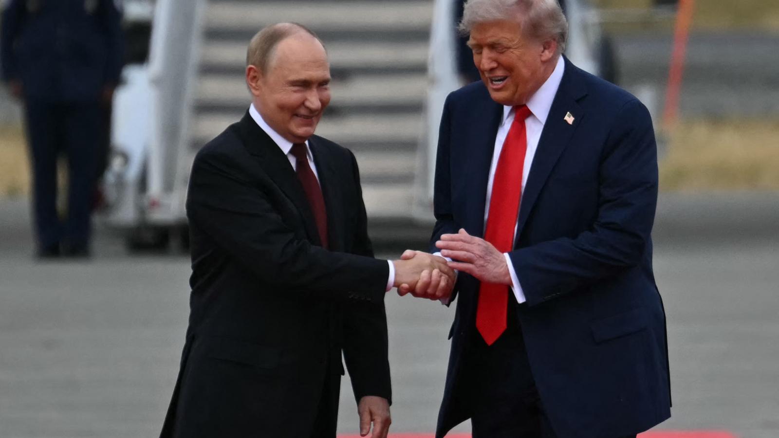 Alaszkai találkozójuk után Trump újabb esélyt adhat Putyinnak Budapesten