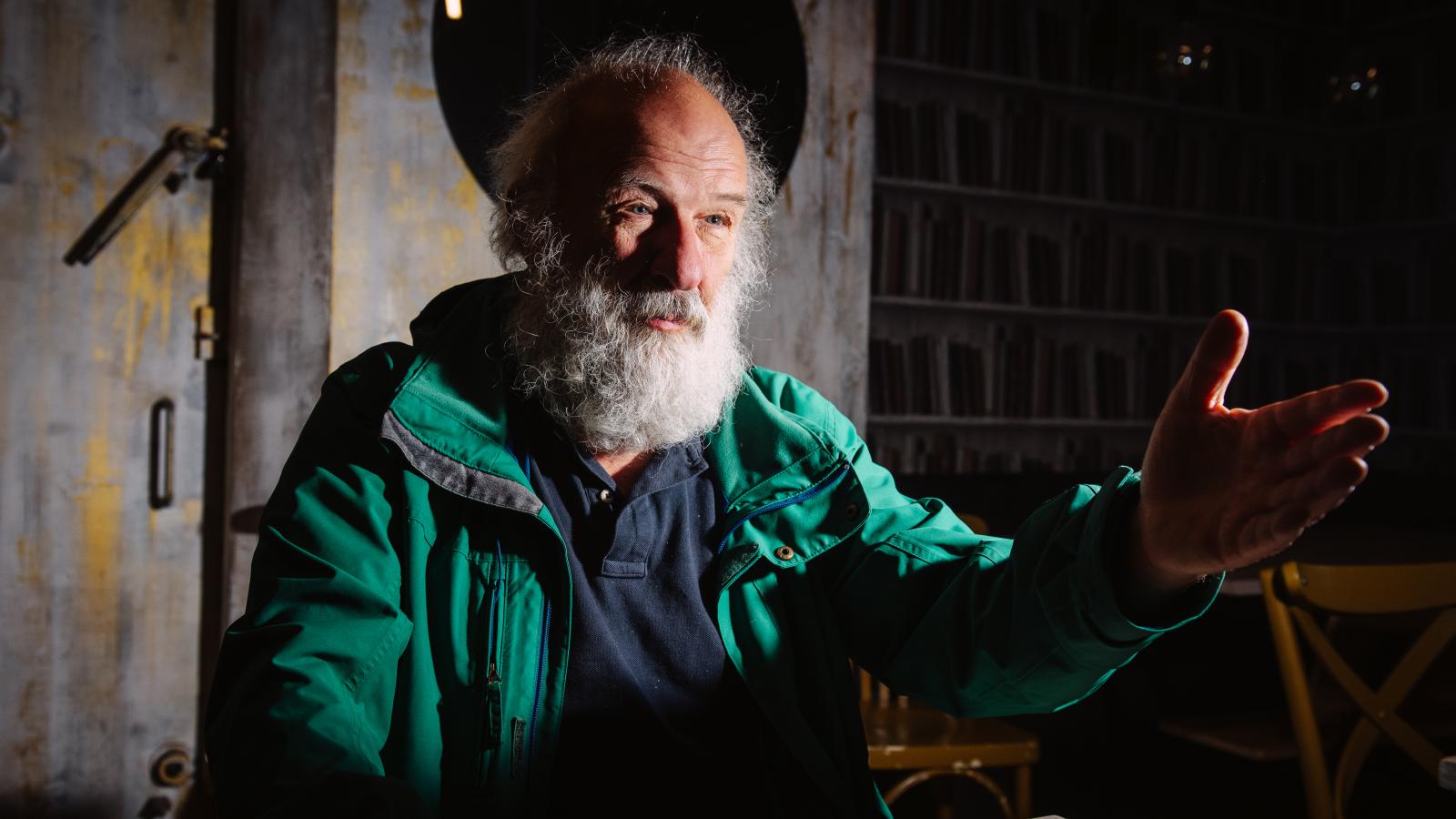 Eörsi László: egy világbirodalom nem szokott csak úgy, magától lemondani arról, amit már megszerzett