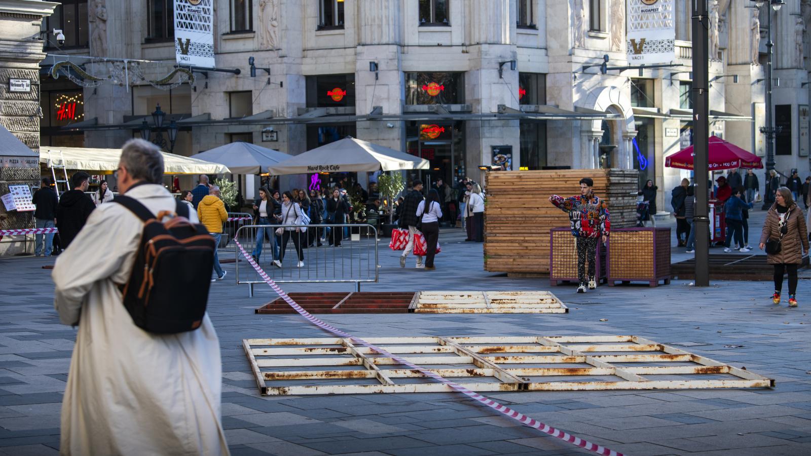 Készülődés. Pénteken nyílik meg a főváros két nagy adventi vására