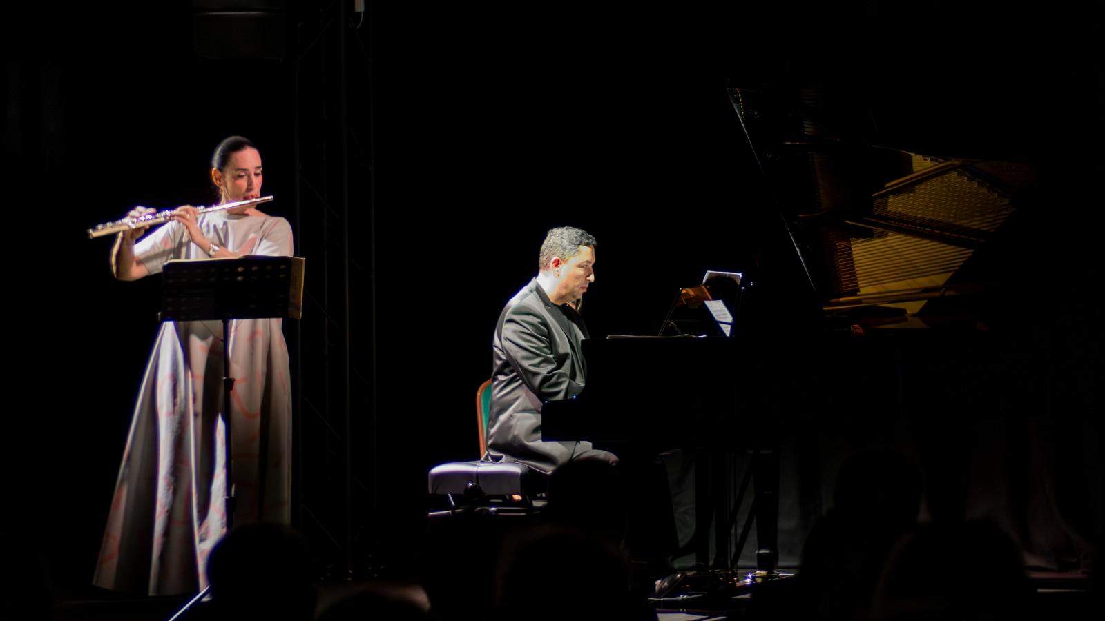 Győri Noémi Balog József társaságában a londoni Liszt Intézetben