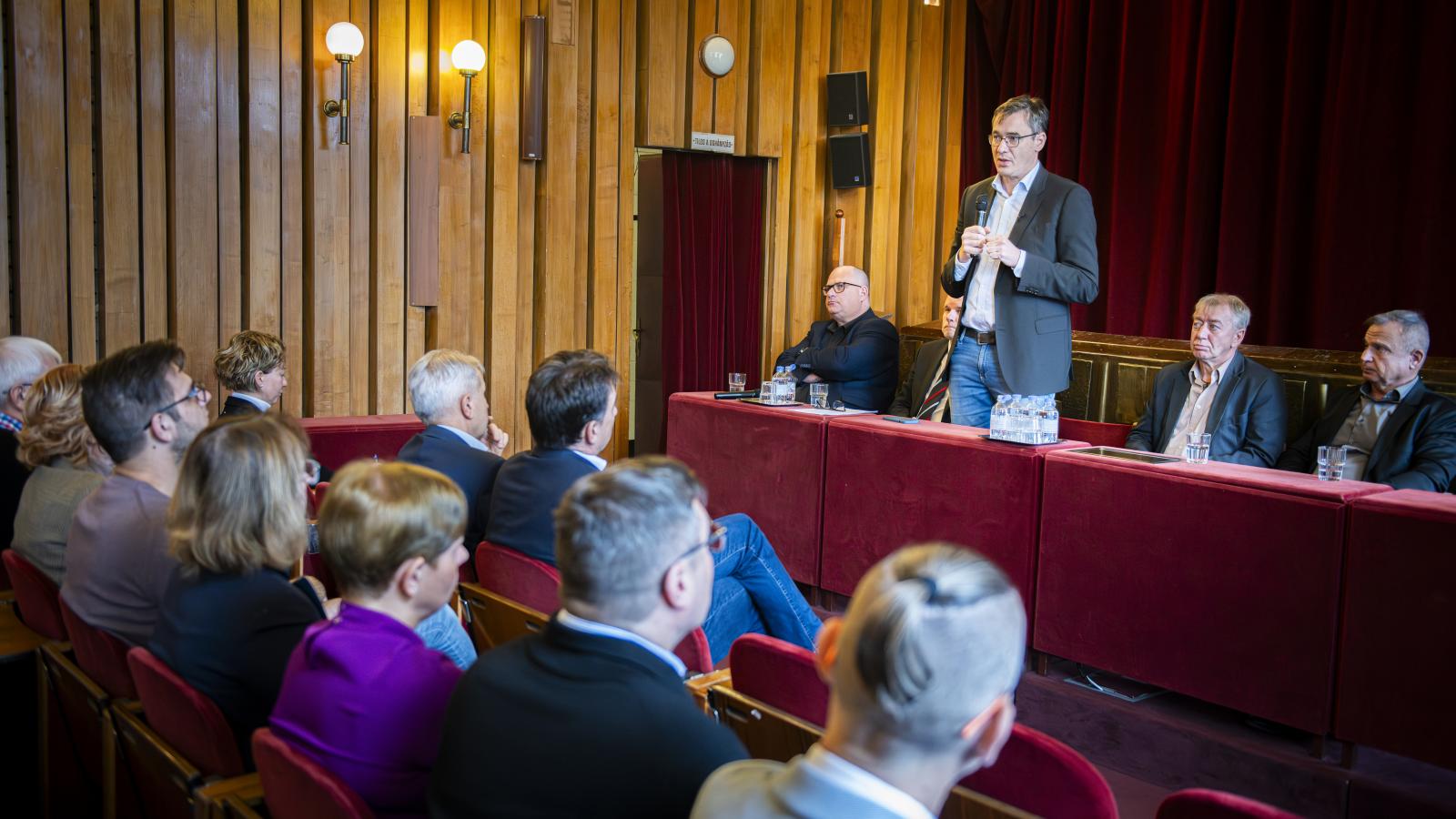 Karácsony Gergely a BKV dolgozói fórumán november 17-én