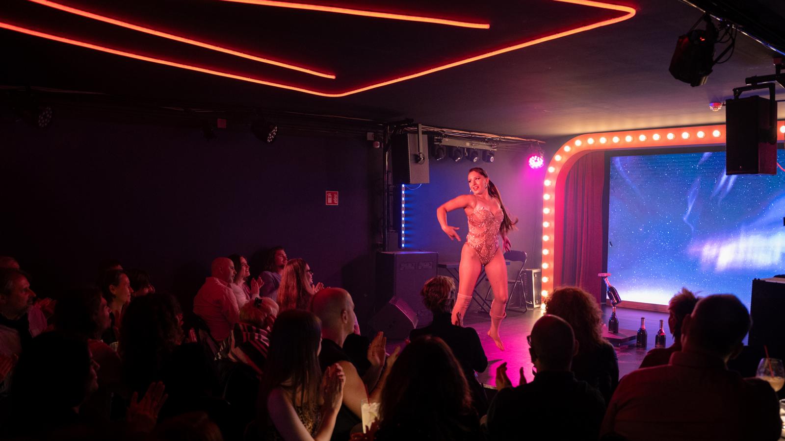 Szórakozni szabadon nem azt jelenti, hogy „mindent szabad”, hanem azt, hogy levetkőzöd a félelmeidet