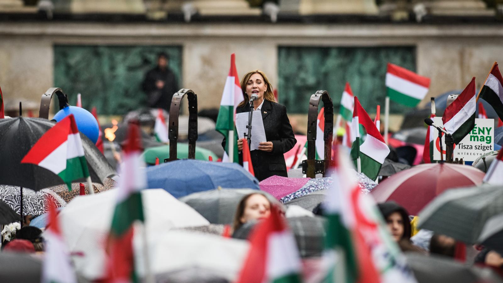 Rost Andrea a Nemzeti Meneten október 23-án