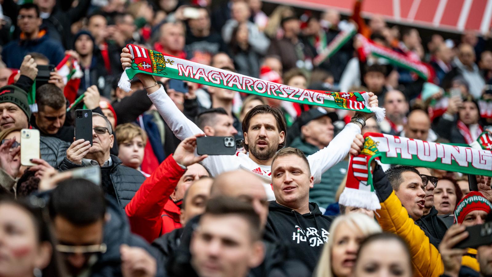 Egy kampánytémával kevesebb. Milliók nézik a válogatott meccseit