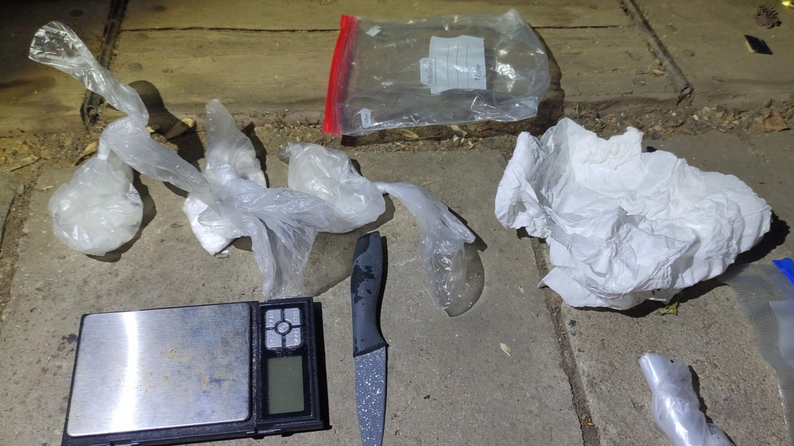 Ezek a pakkok egy barber shopból kerültek elő 2023-ban.