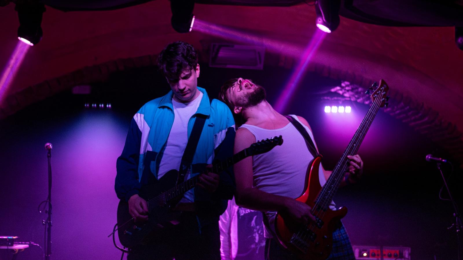 A Music Hungary Szövetség a konferencia mellett ún. showcase-t is szervez, megjelenési lehetőséget nyújtva a feltörekvő zenészeknek