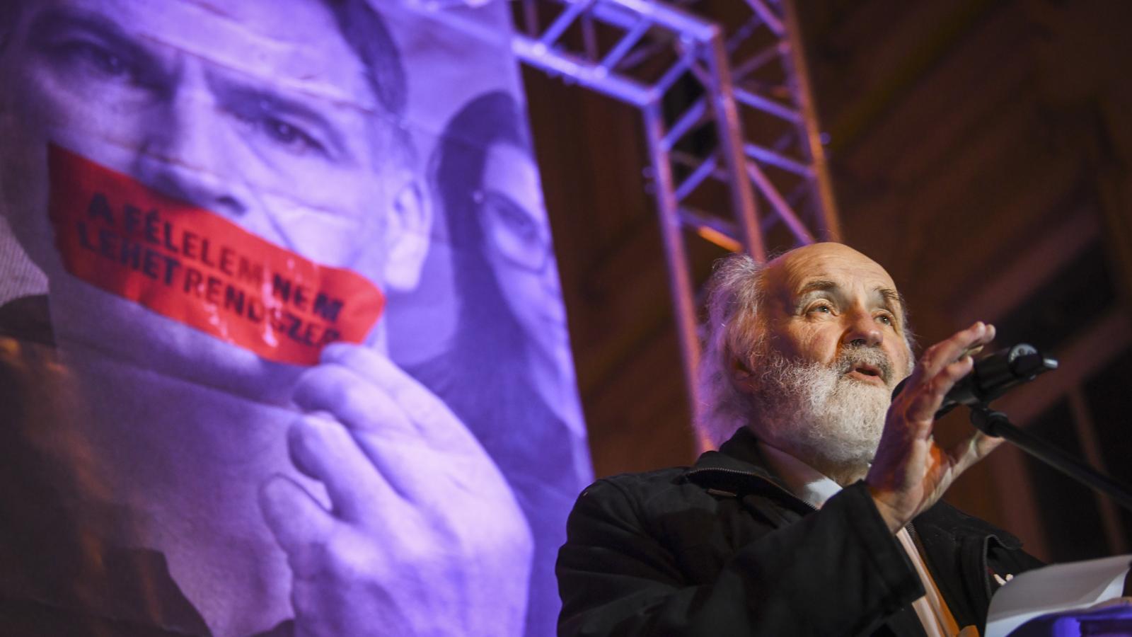 Iványi Gábor és egyháza üldözése jóvátehetetlen morális katasztrófa, nyilas tempó