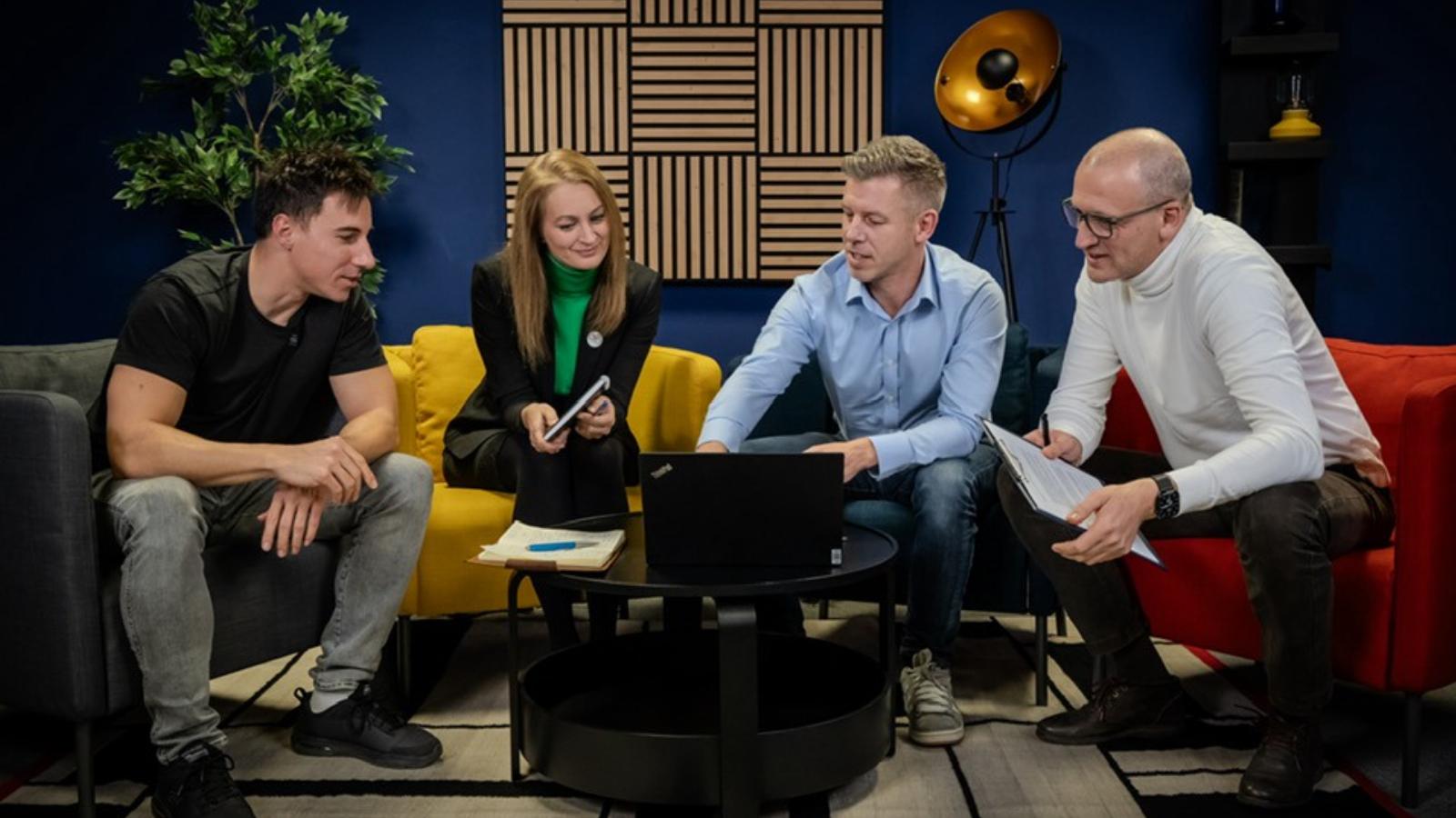 A Tisza Párt elnökségi tagjai tűkön ülve várják az eredményeket