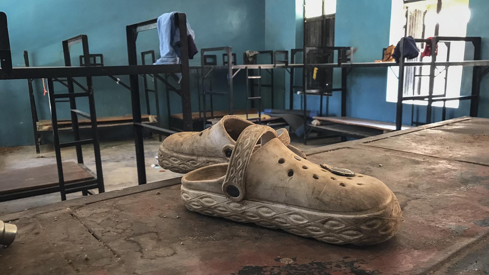 Drámai kép az iskolából, ahonnan gyermekek százait rabolták el