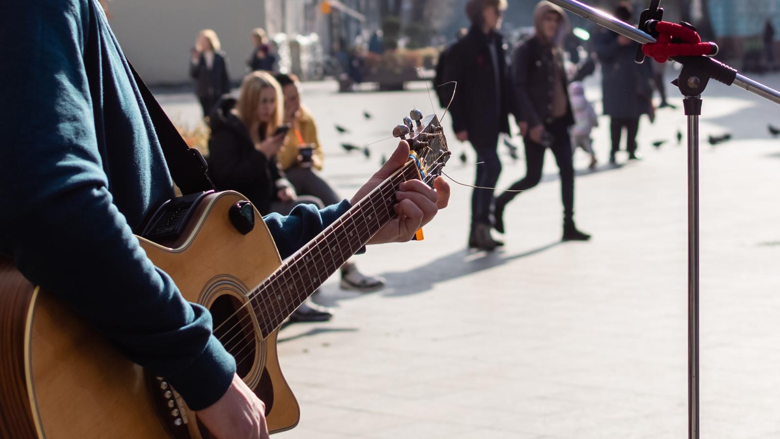 A kreatíviparban egyes munkakörökben a keresetek nagysága a bruttó átlagkereset felét sem éri el