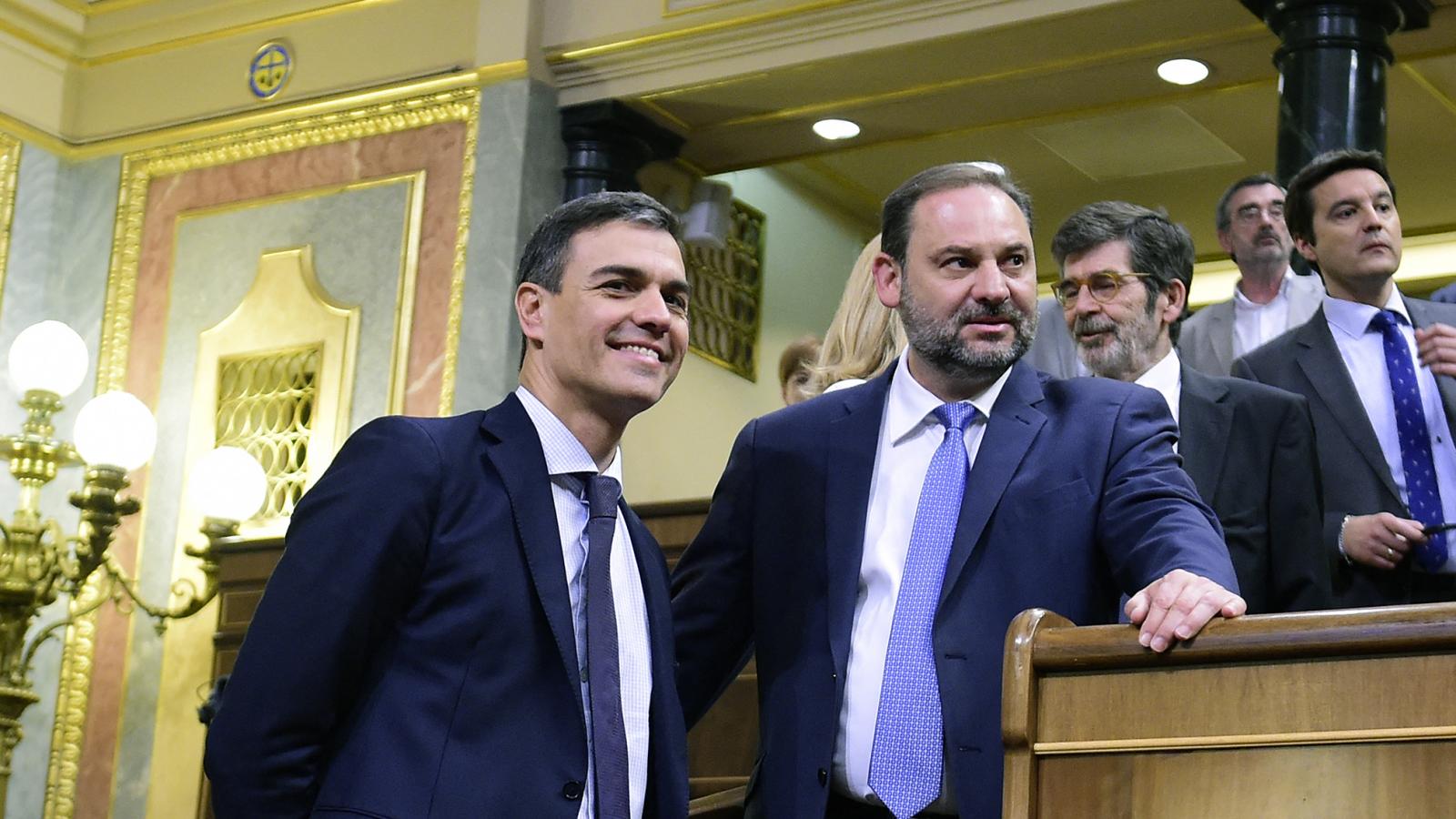 Volt minisztere, José Luis Ábalos letartóztatása folytán elveszítette törékeny többségét a Pedro Sánchez mögötti koalíció, a kormány működésképtelenné válhat
