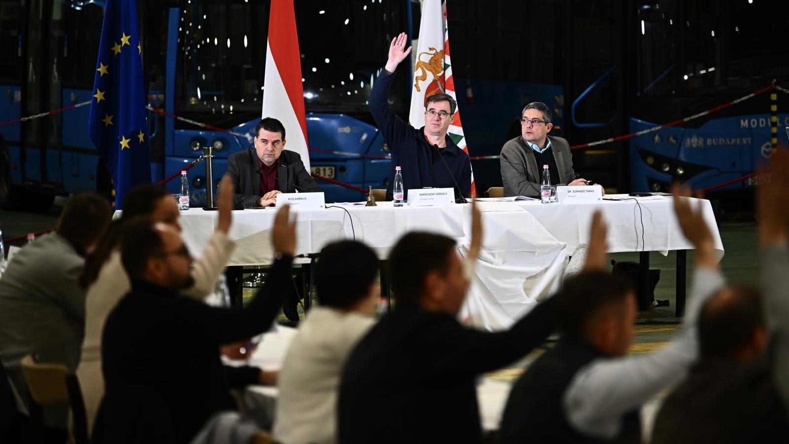 Rendkívüli közgyűlés december 1-jén.