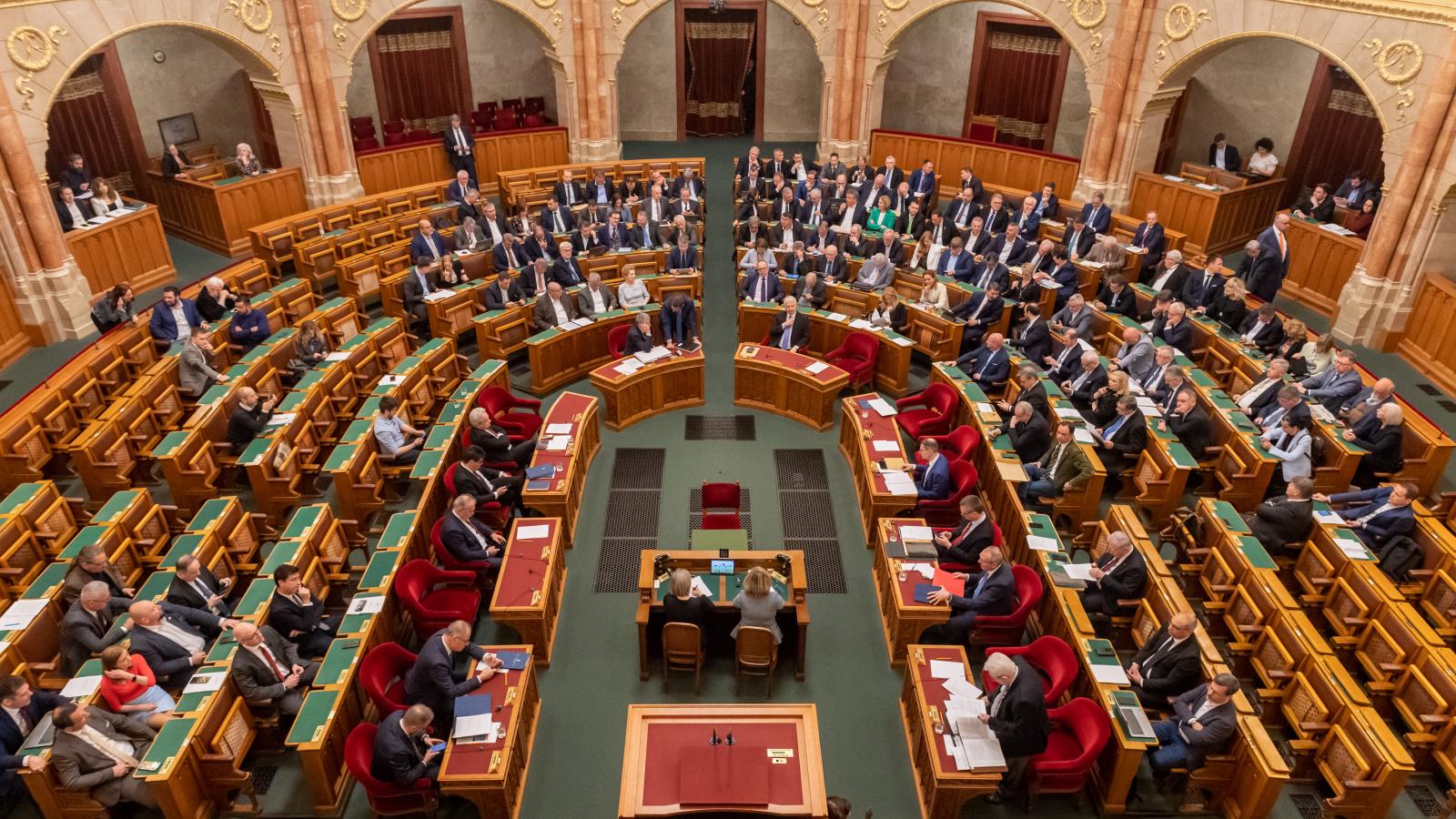 Patkó. A legtöbben 10-nél is kevesebbszer emelkedtek szólásra