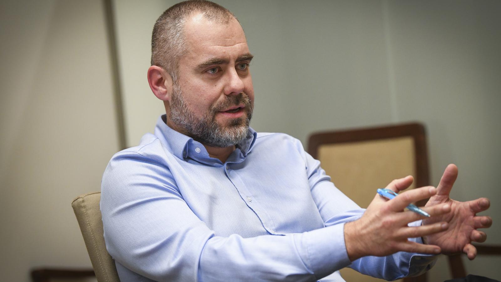 Számomra az egészségügyi rendszer olyan, mint egy óriási anyahajó és egy ilyet nagyon nehéz megfordítani, új irányba állítani – mondta Kőnig Róbert