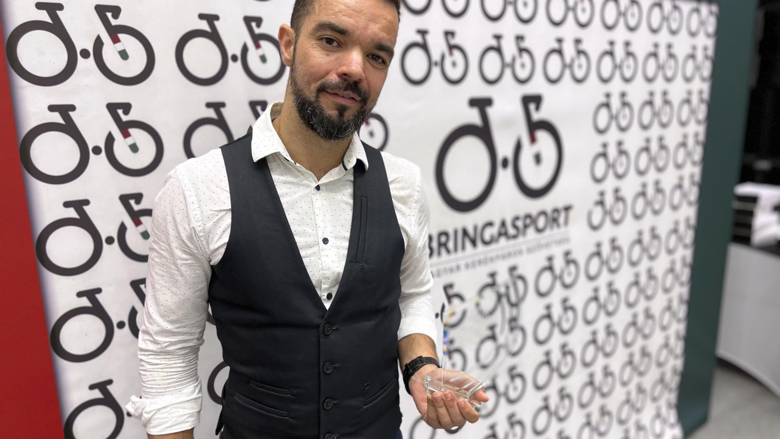 Szinte megszámlálhatatlan érme közül 13 a legfényesebb színű a szerv­átültetettek világjátékáról, az elmúlt 17 esztendőben pedig 16 alkalommal szerzett aranyat Európa-bajnokságról