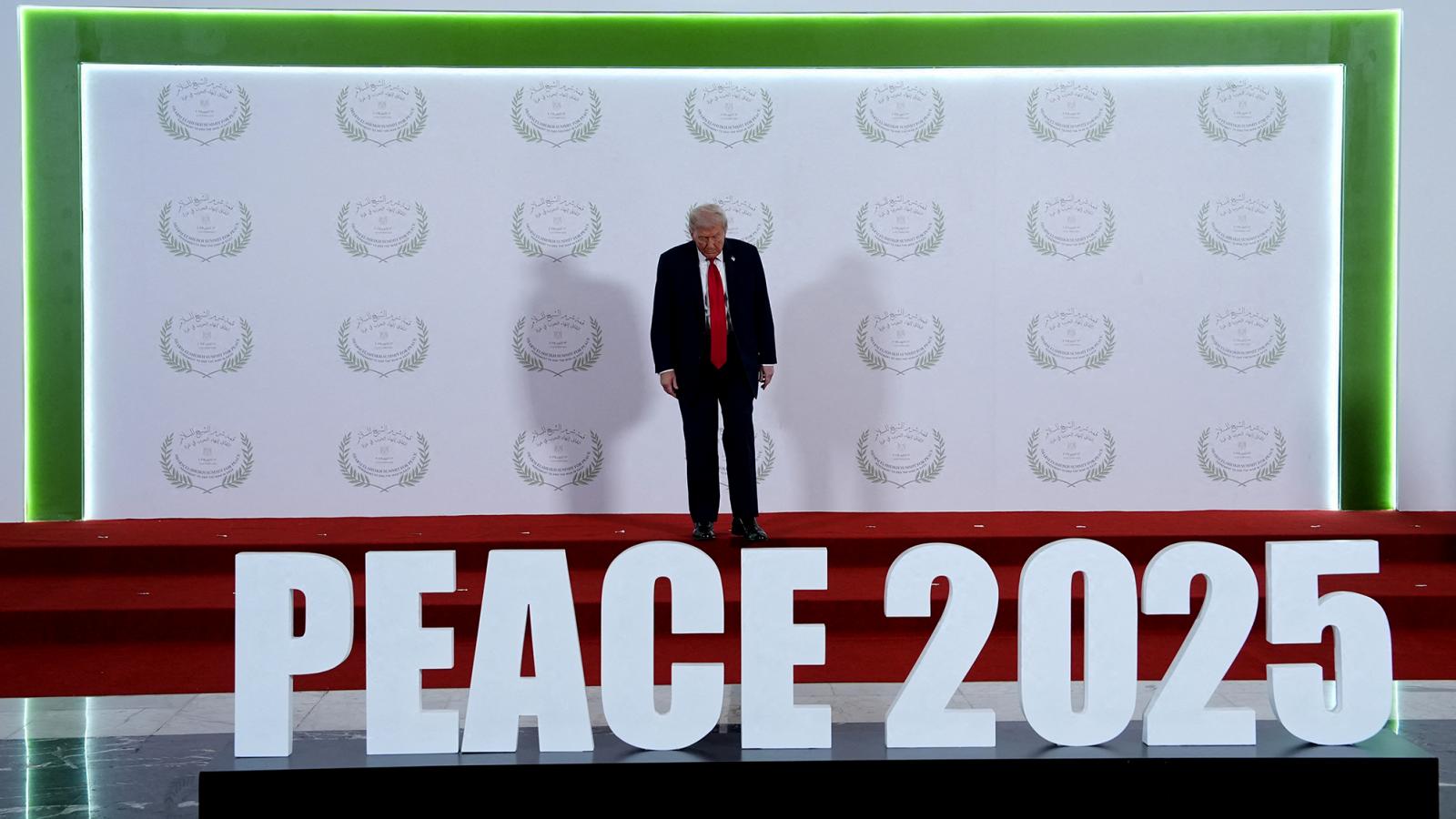 A már most is a demencia jeleit mutató Donald Trump elnöki mandátuma második felében egyre nagyobb ingerenciát érezhet egy történelmi konfrontációra