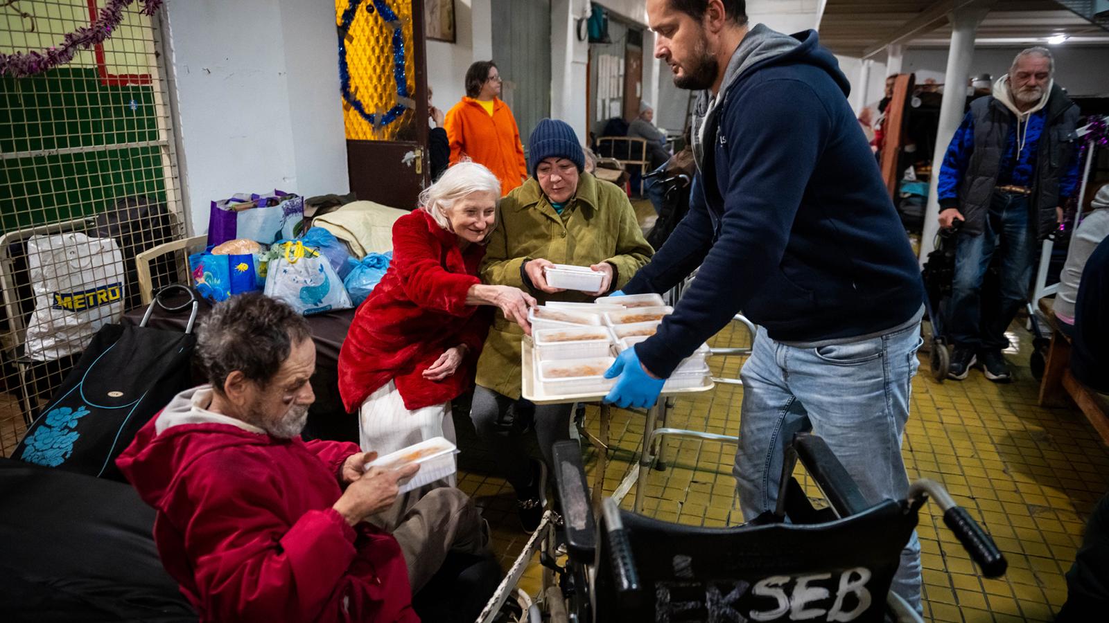 Az ételosztás mellett betlehemi ünnepség is volt a Dankó utcában