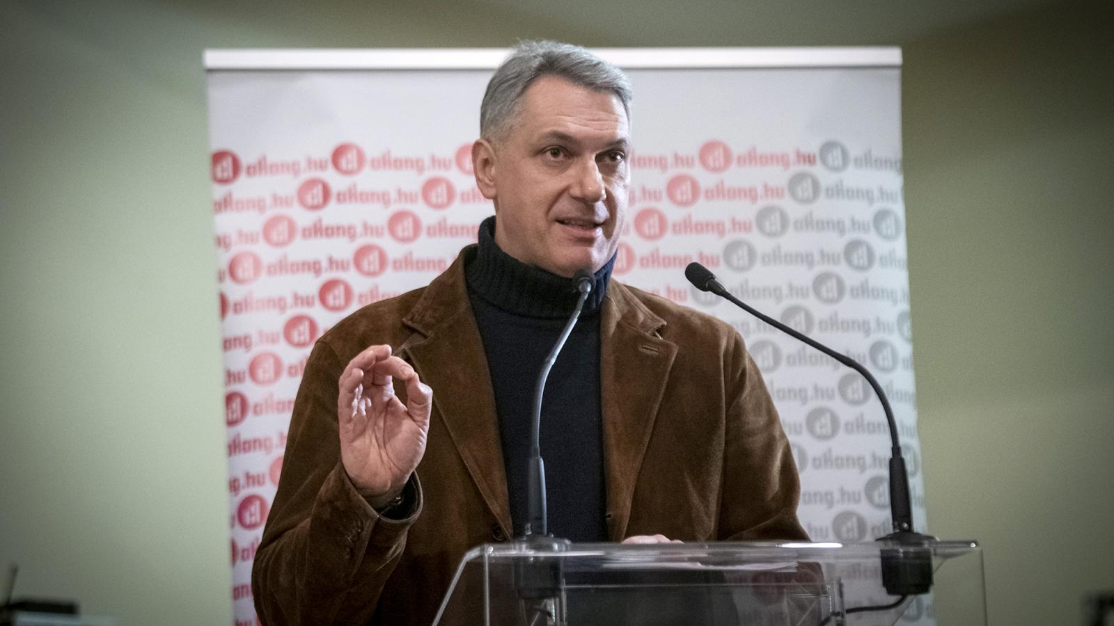 Lázár János az M30-as autópálya miatt összehívott lakossági fórumon Szikszón 2025. február 17-én