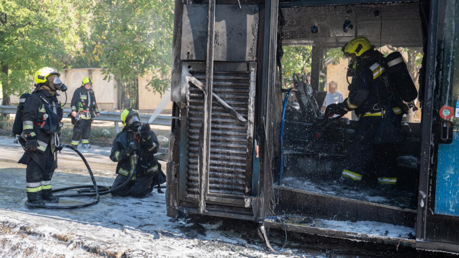 Egy korábban, 2025. augusztus 14-én kigyulladt autóbusz a XII. kerületben