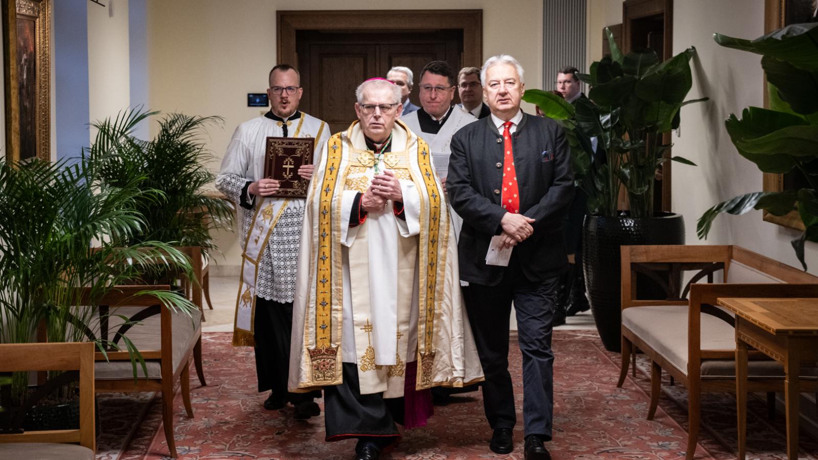 Berta Tibor és Semjén Zsolt a Karmelitában január 6-án 