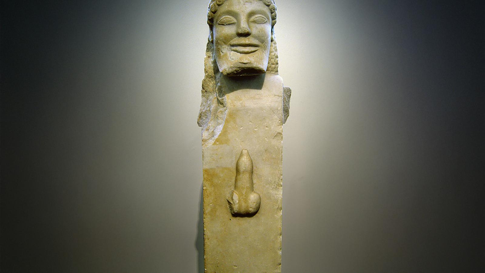 A mérföldmutató köveket, a hermákat Hermész tiszteletére faragták meg falloszformára