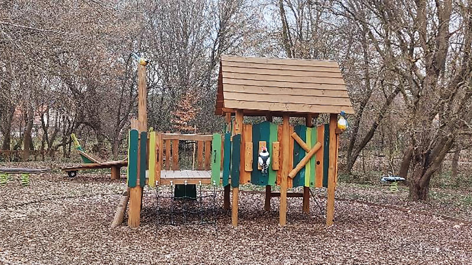 A rendőrségi szemlefotón a bűncselekmény elkövetésének helyszíne látható.