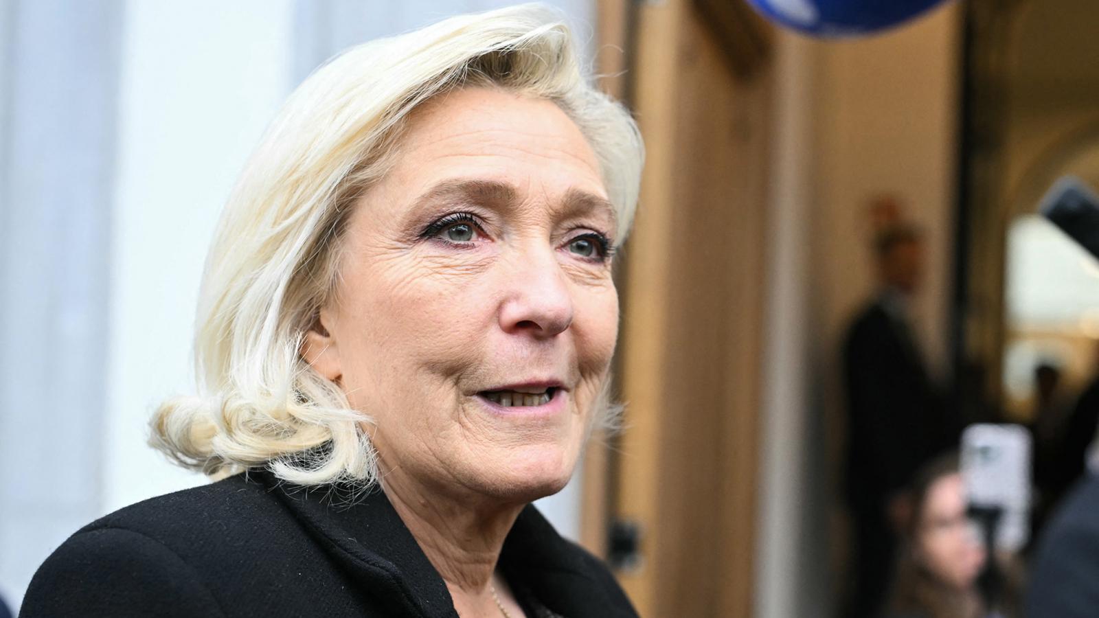 Marine Le Pen könnyebb helyzetben volt, mert sosem tartozott Trump kritikátlan csodálói közé