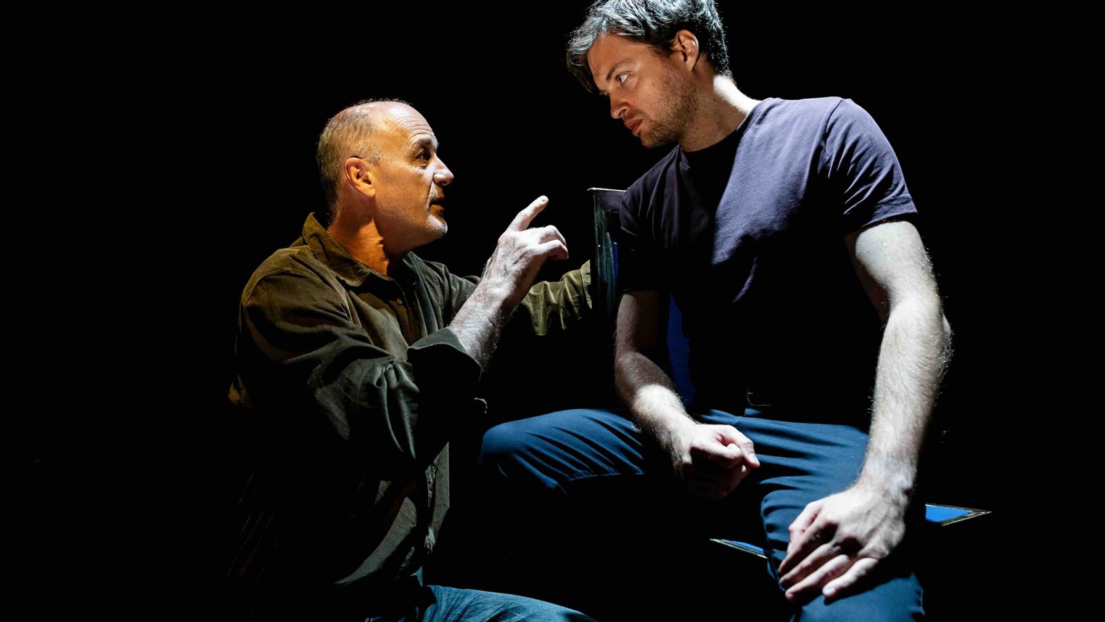 Seress Zoltán és Szántó Balázs bravúrosan és óriási alázattal oldja meg a sok szempontból szinte megoldhatatlannak tűnő feladatot